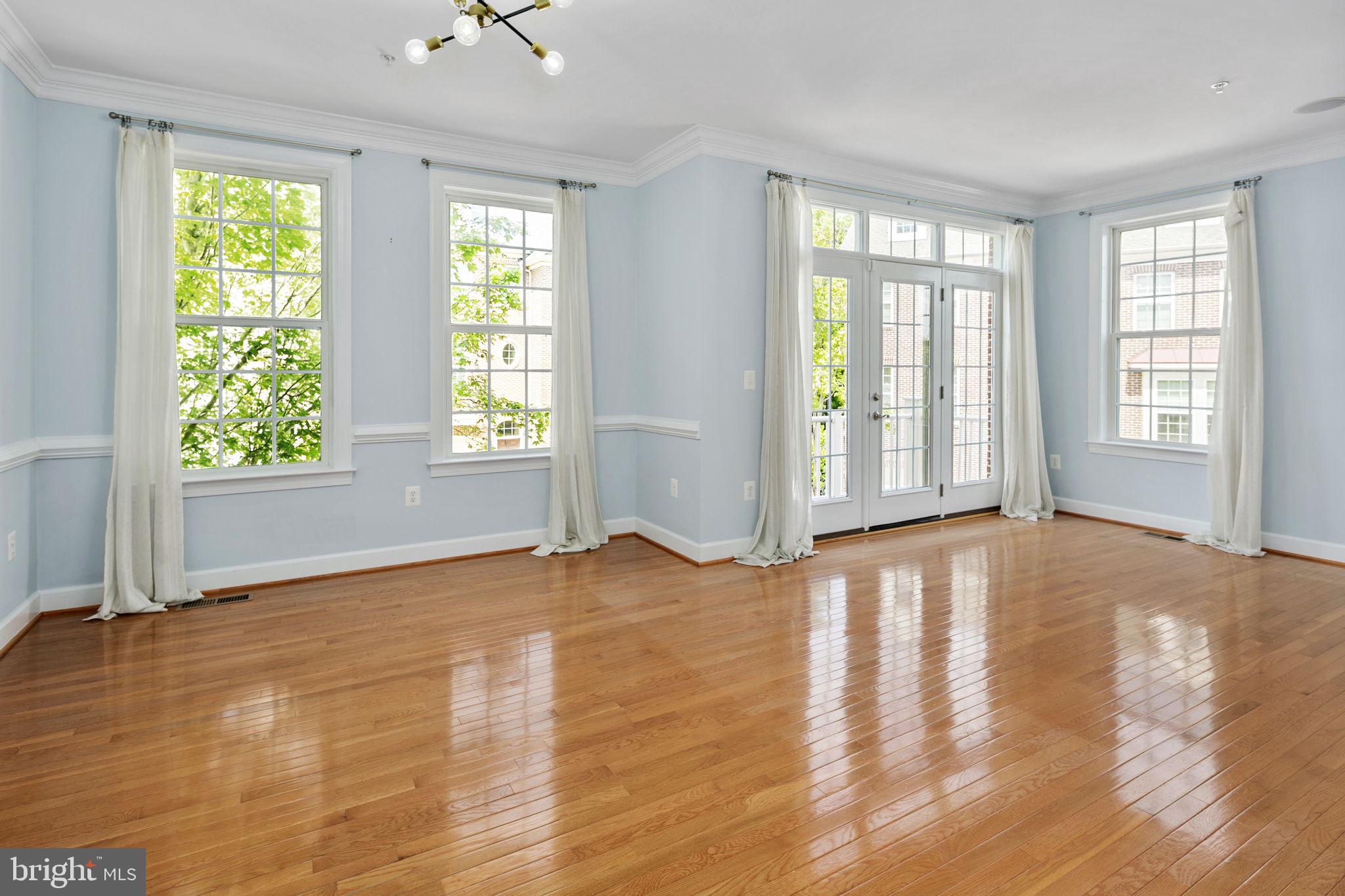 513 TRIADELPHIA WAY