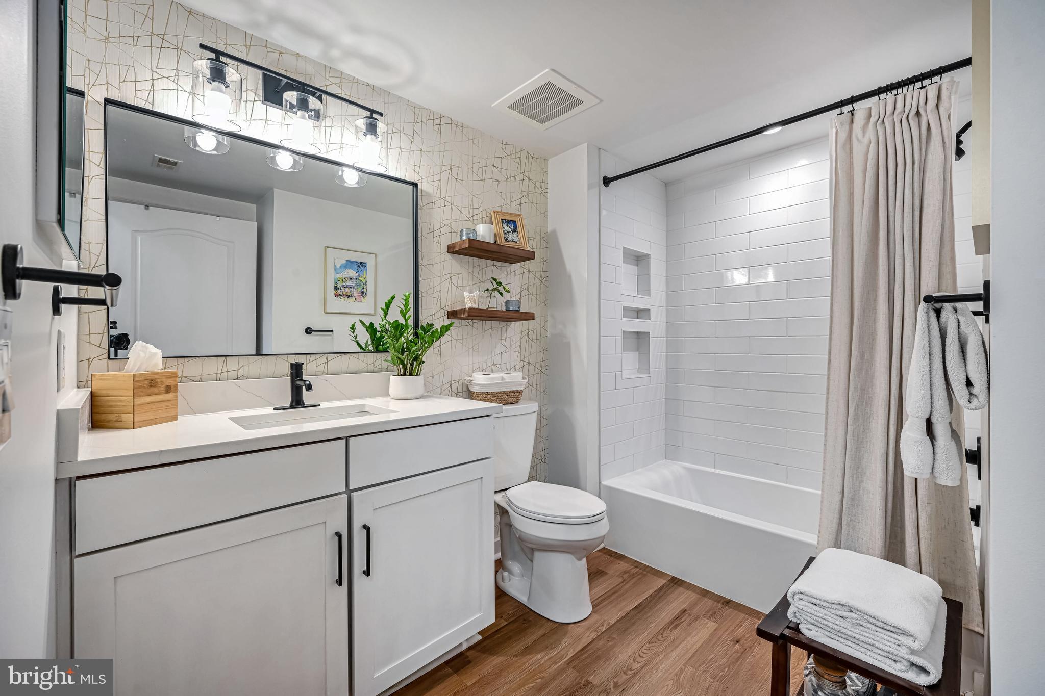 1111 ORONOCO STREET 227