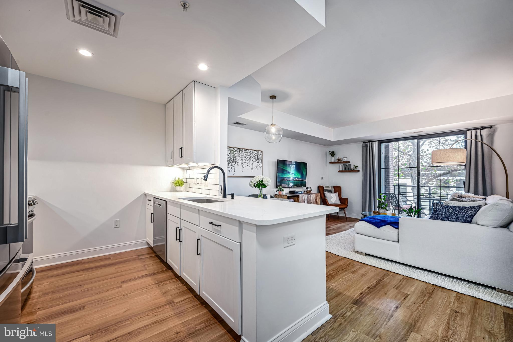1111 ORONOCO STREET 227