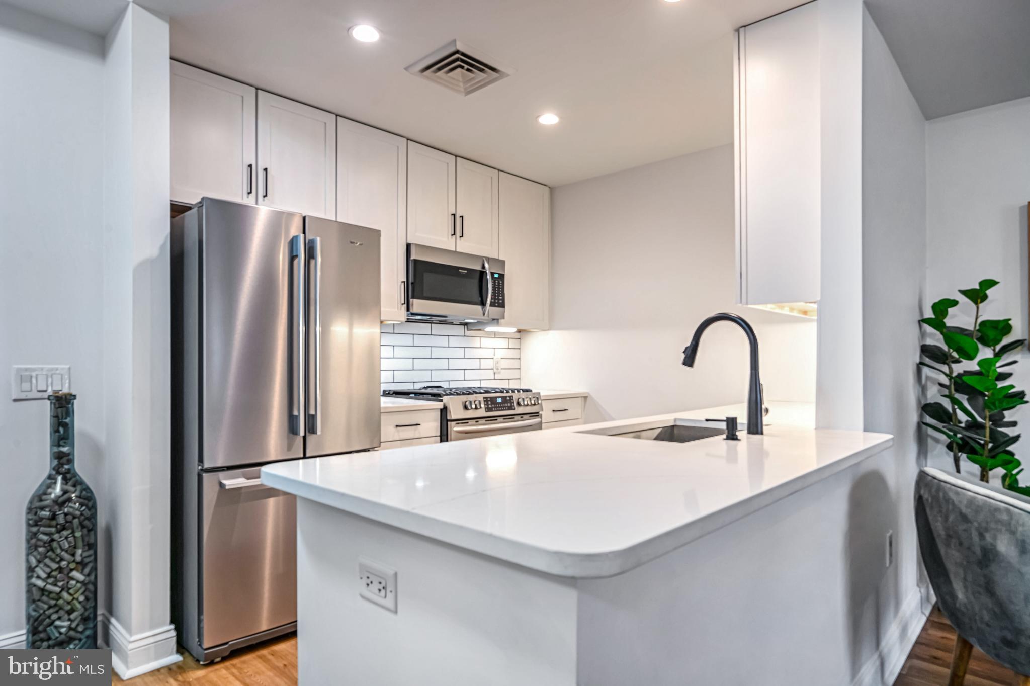 1111 ORONOCO STREET 227
