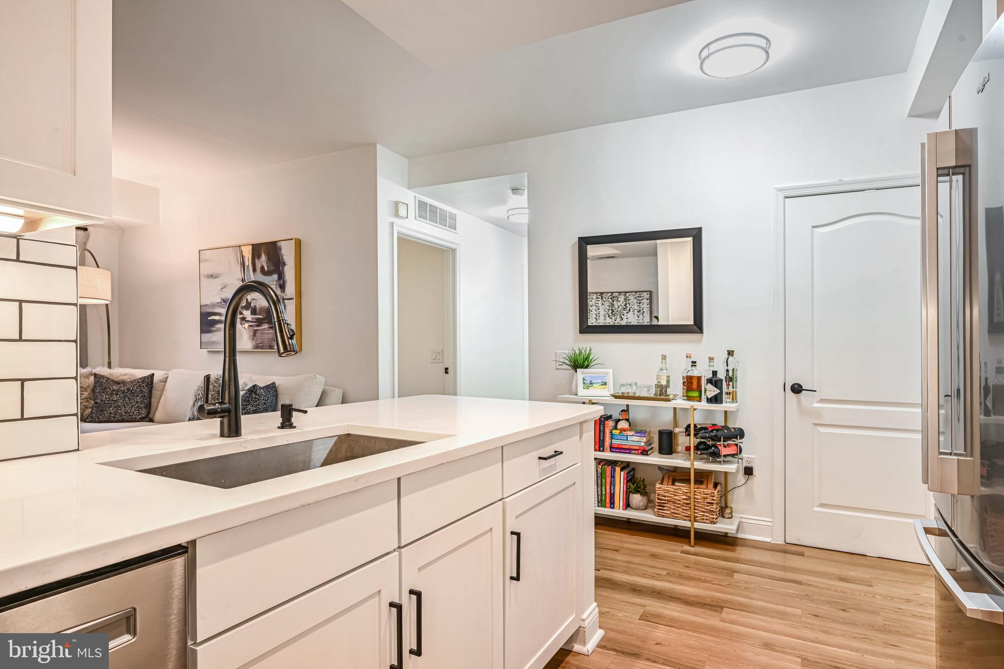 1111 ORONOCO STREET 227
