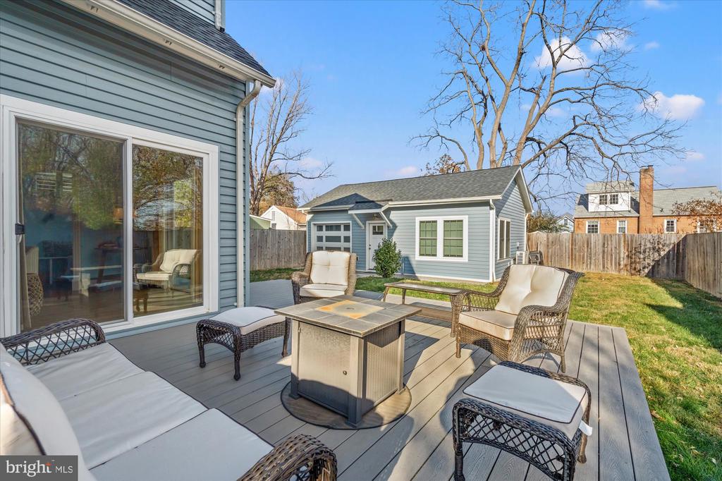 308 CLIFFORD AVENUE