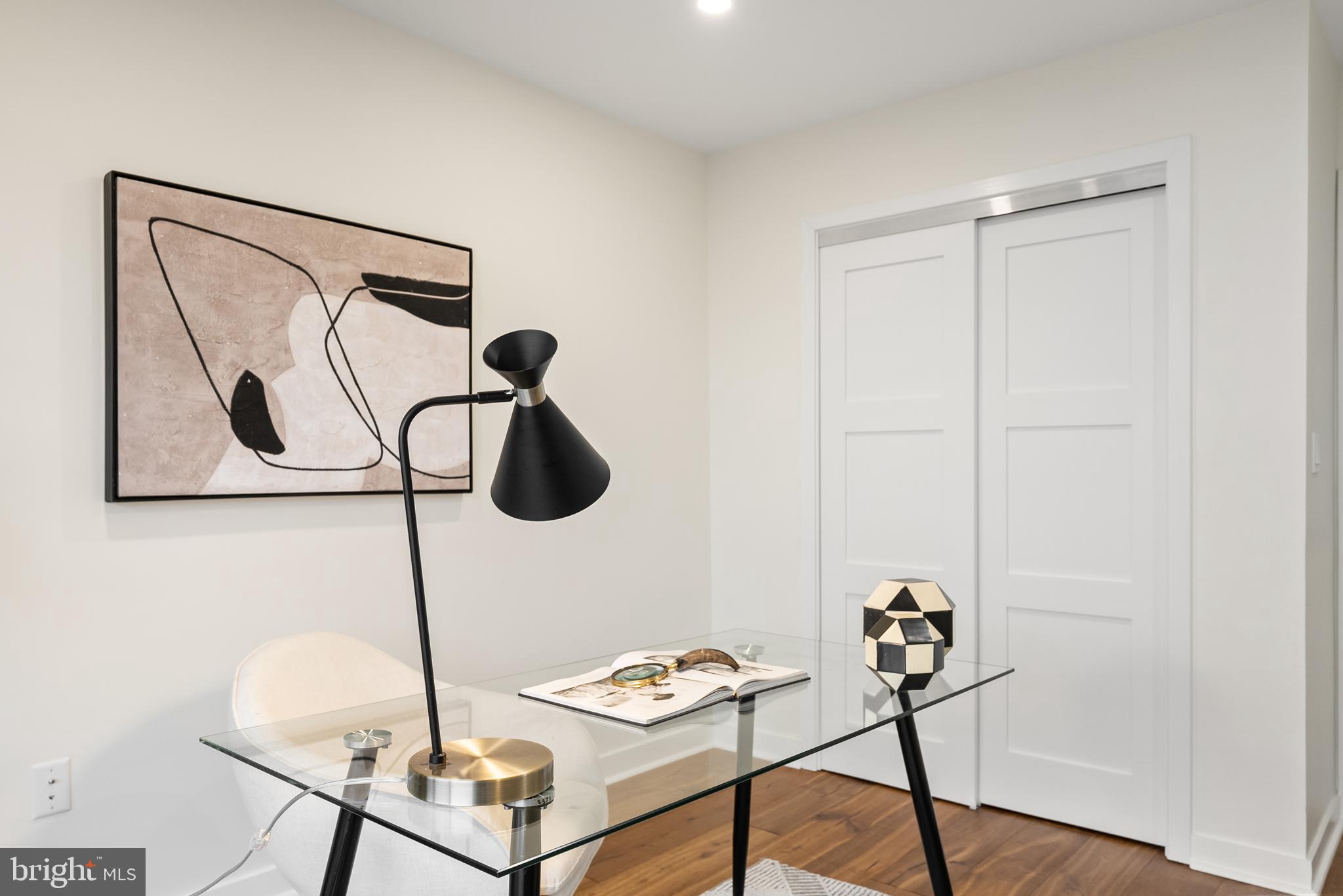 400 MADISON STREET 402