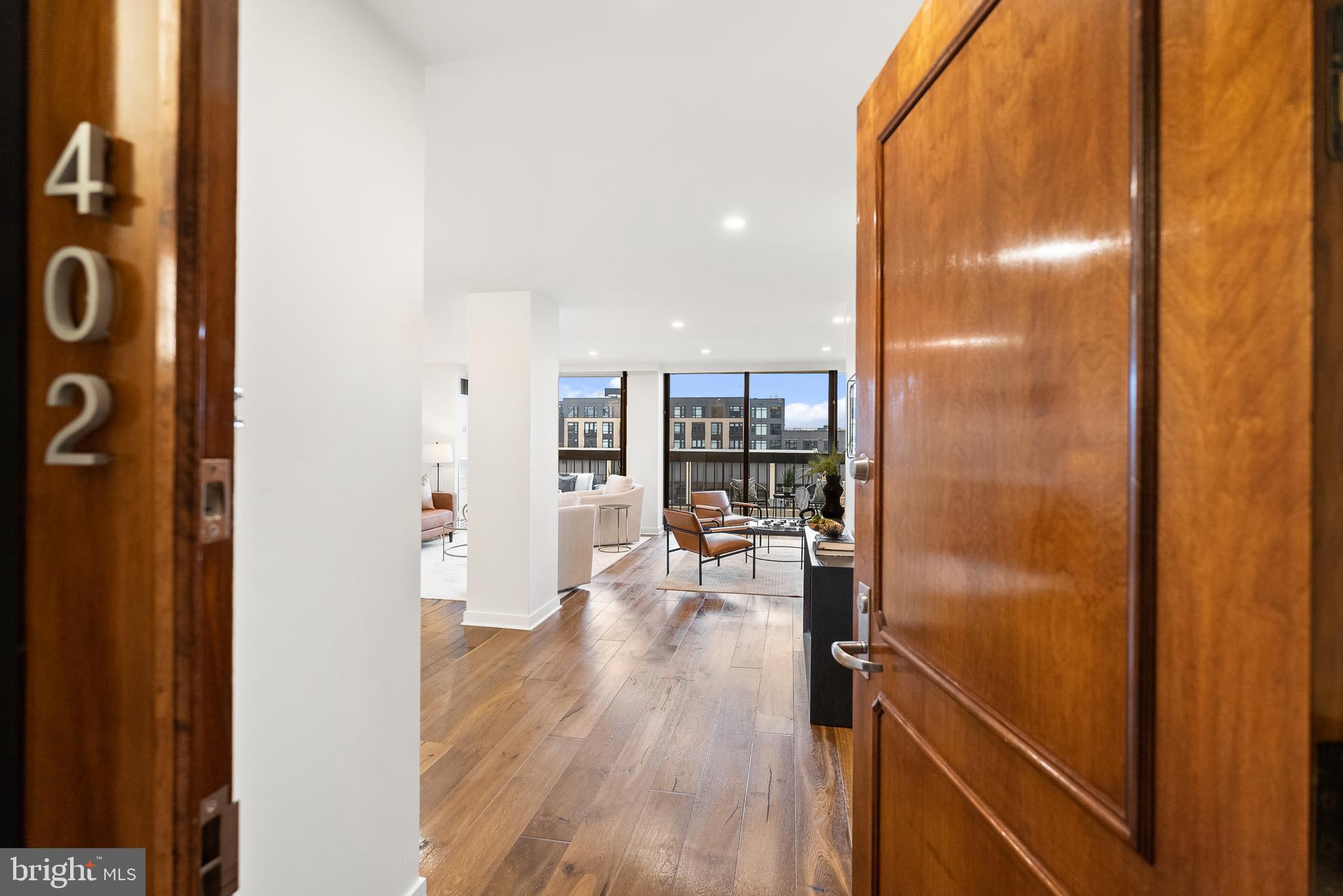 400 MADISON STREET 402