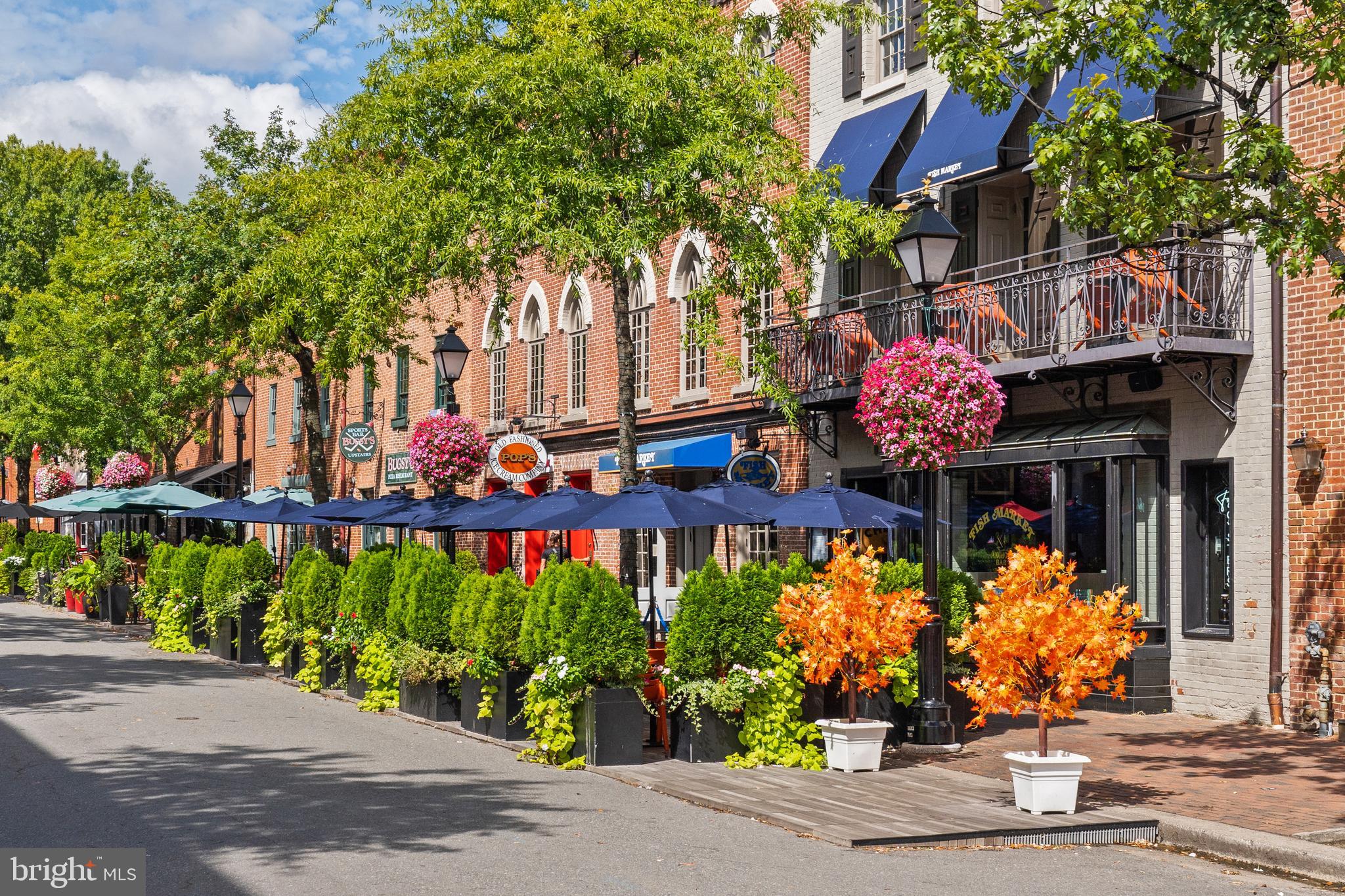 400 MADISON STREET 402