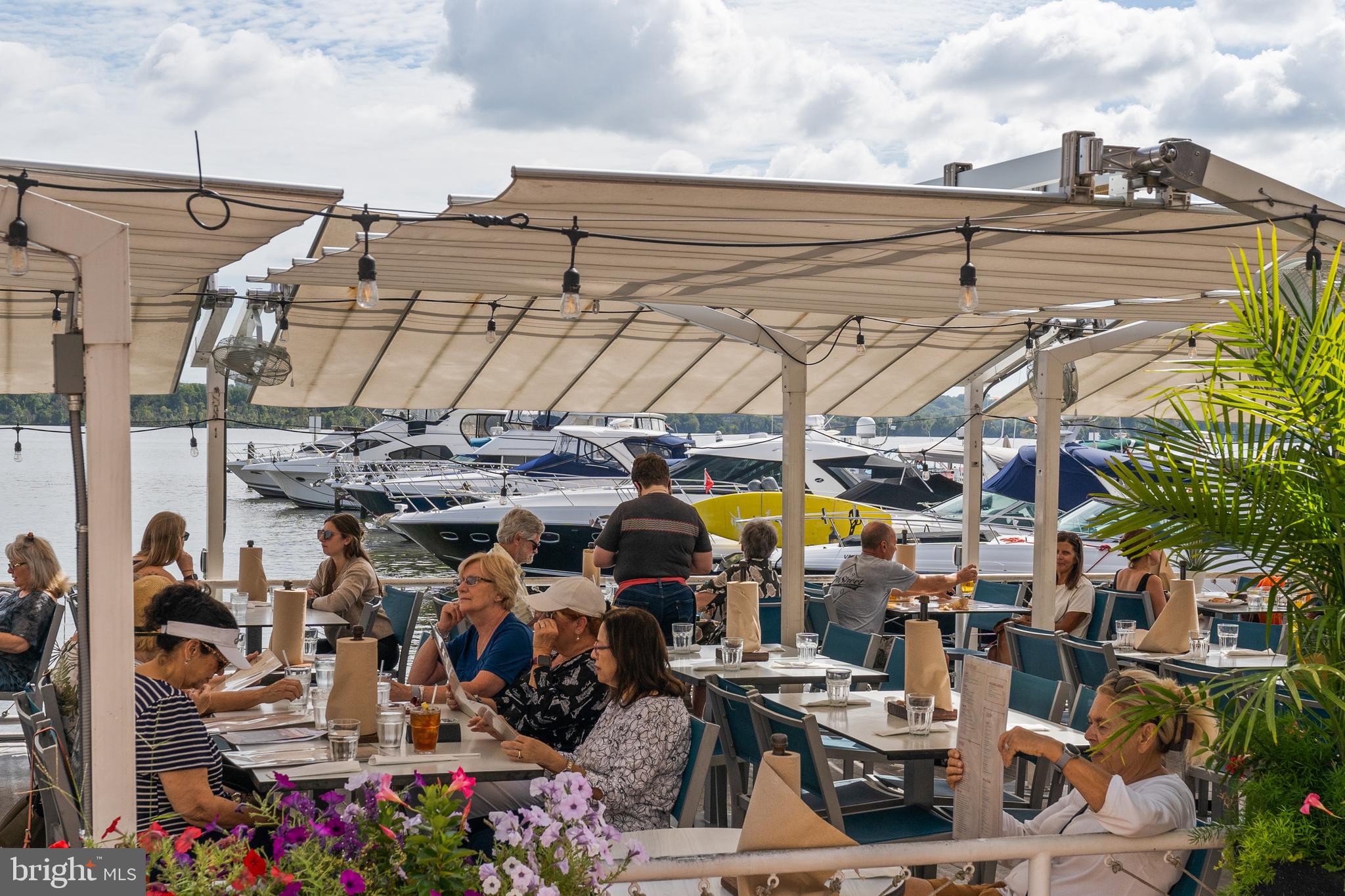 400 MADISON STREET 402