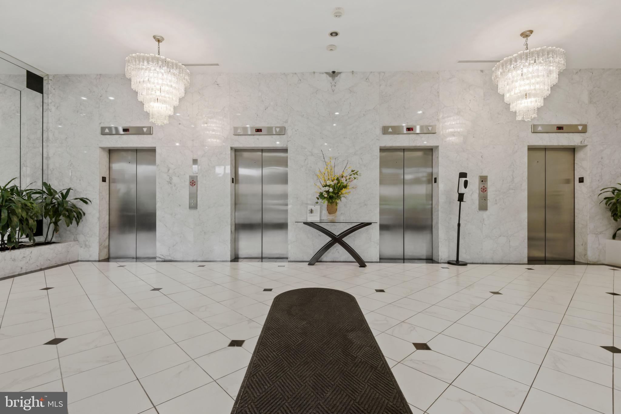 400 MADISON STREET 402