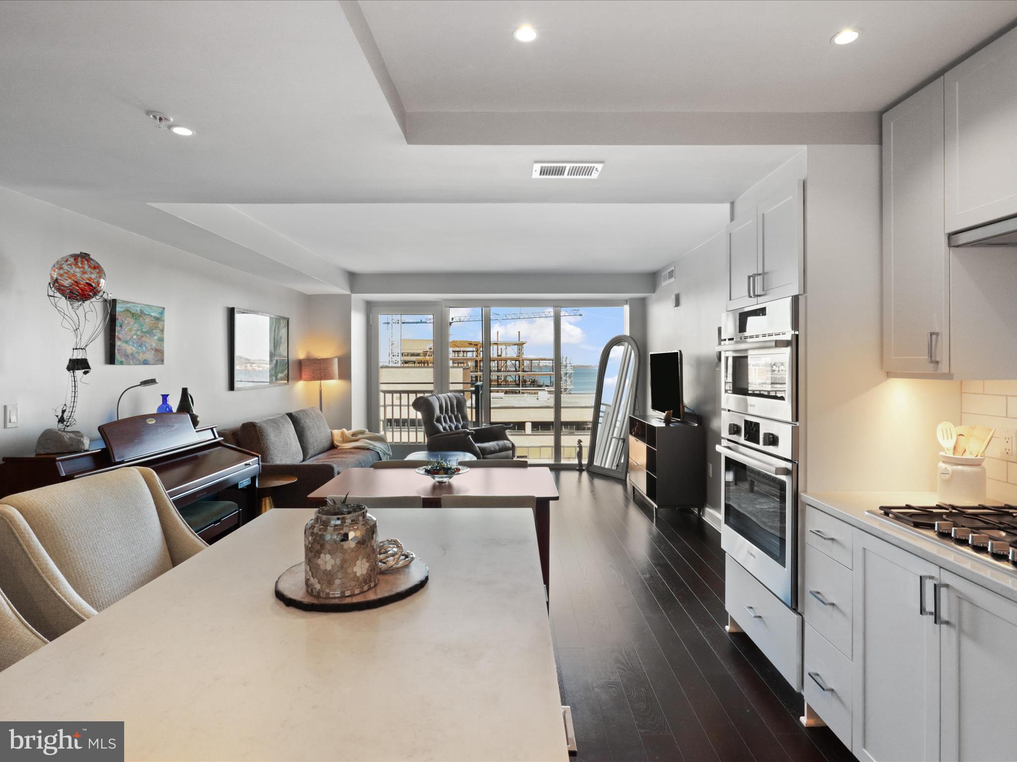 925 N FAIRFAX STREET 904