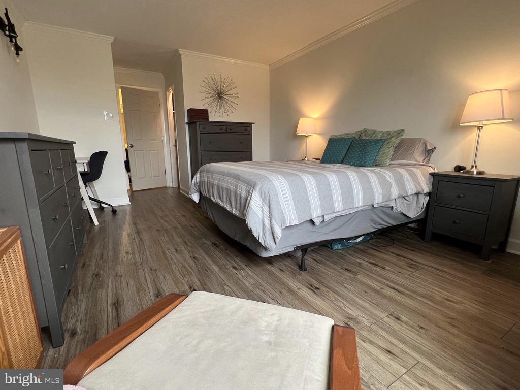 203 YOAKUM PARKWAY 1103