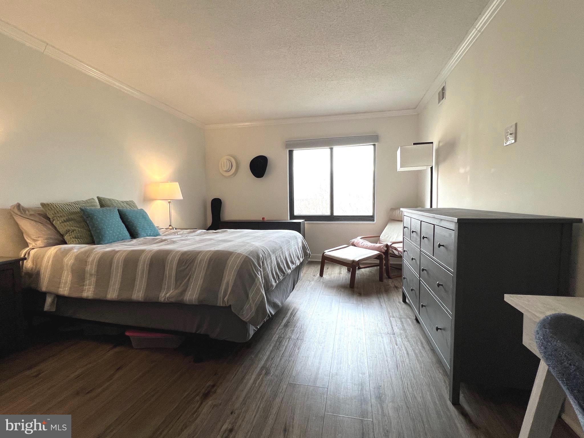 203 YOAKUM PARKWAY 1103
