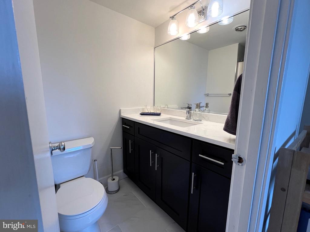 203 YOAKUM PARKWAY 1103