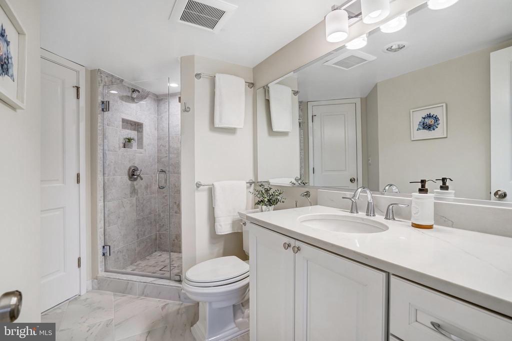 1200 BRADDOCK PLACE 215