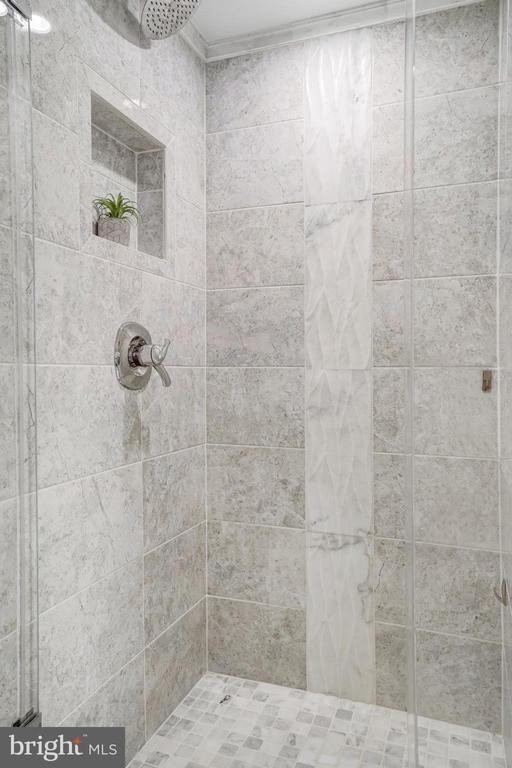 1200 BRADDOCK PLACE 215