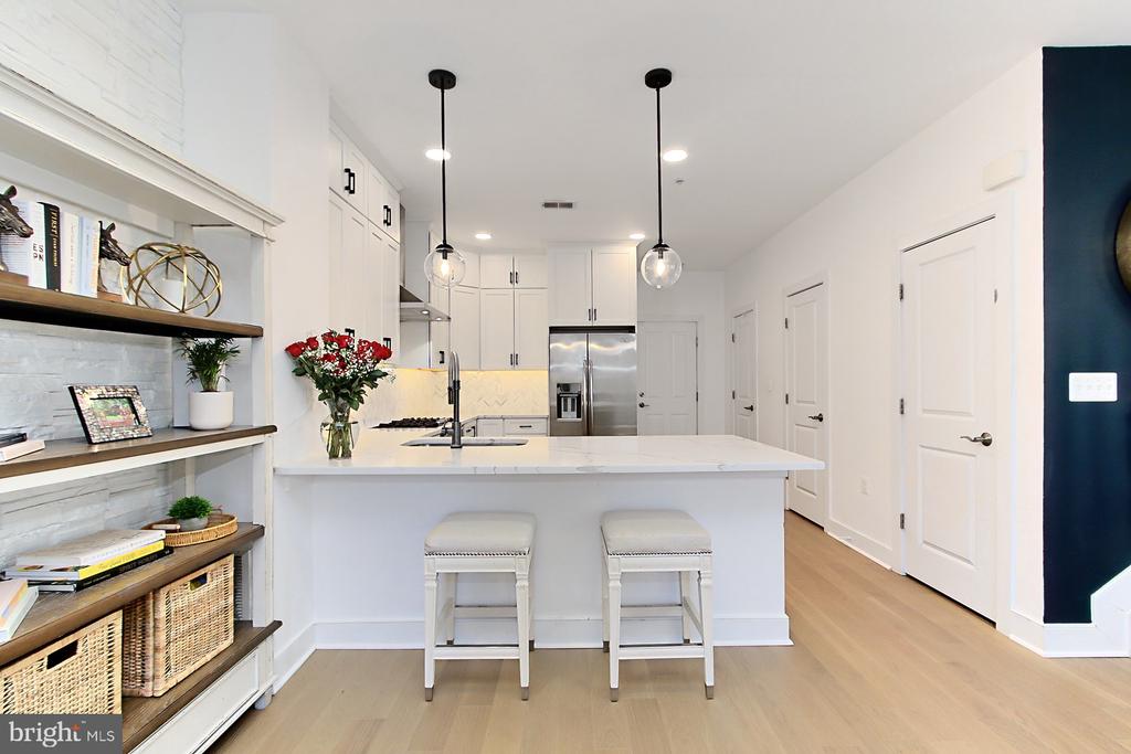 2401 CONOY STREET