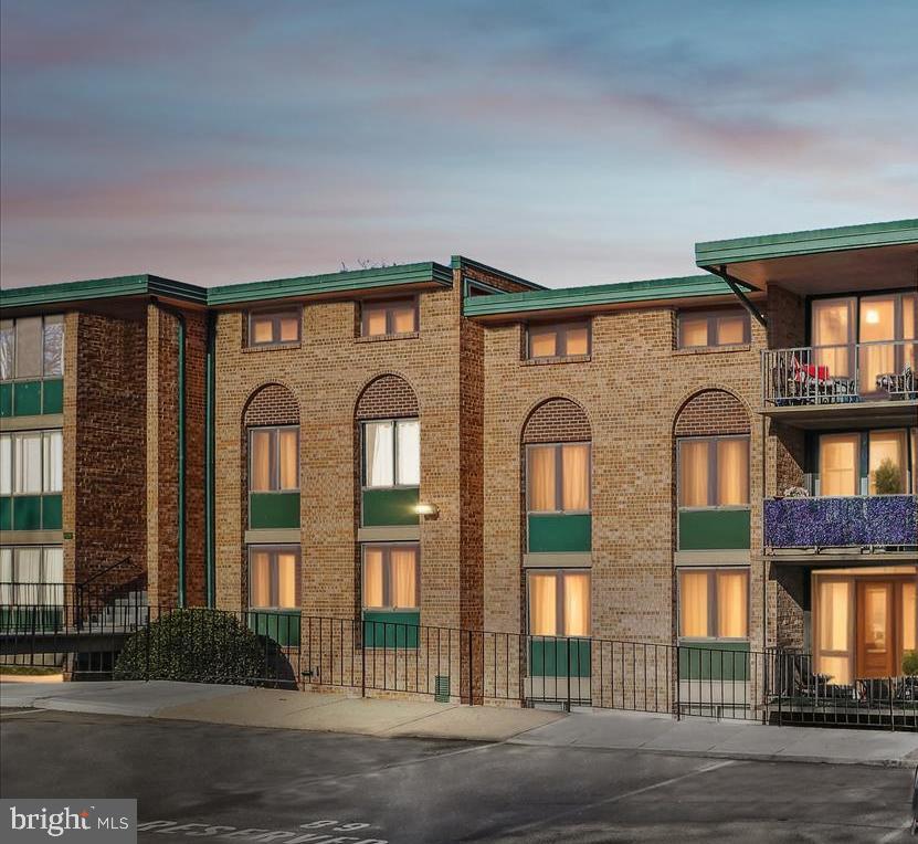 513 N ARMISTEAD STREET T2