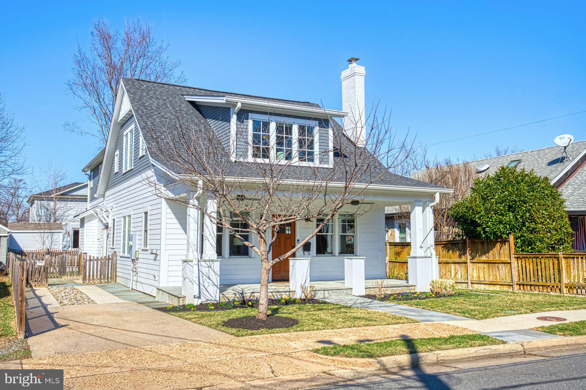 418 E WINDSOR AVENUE