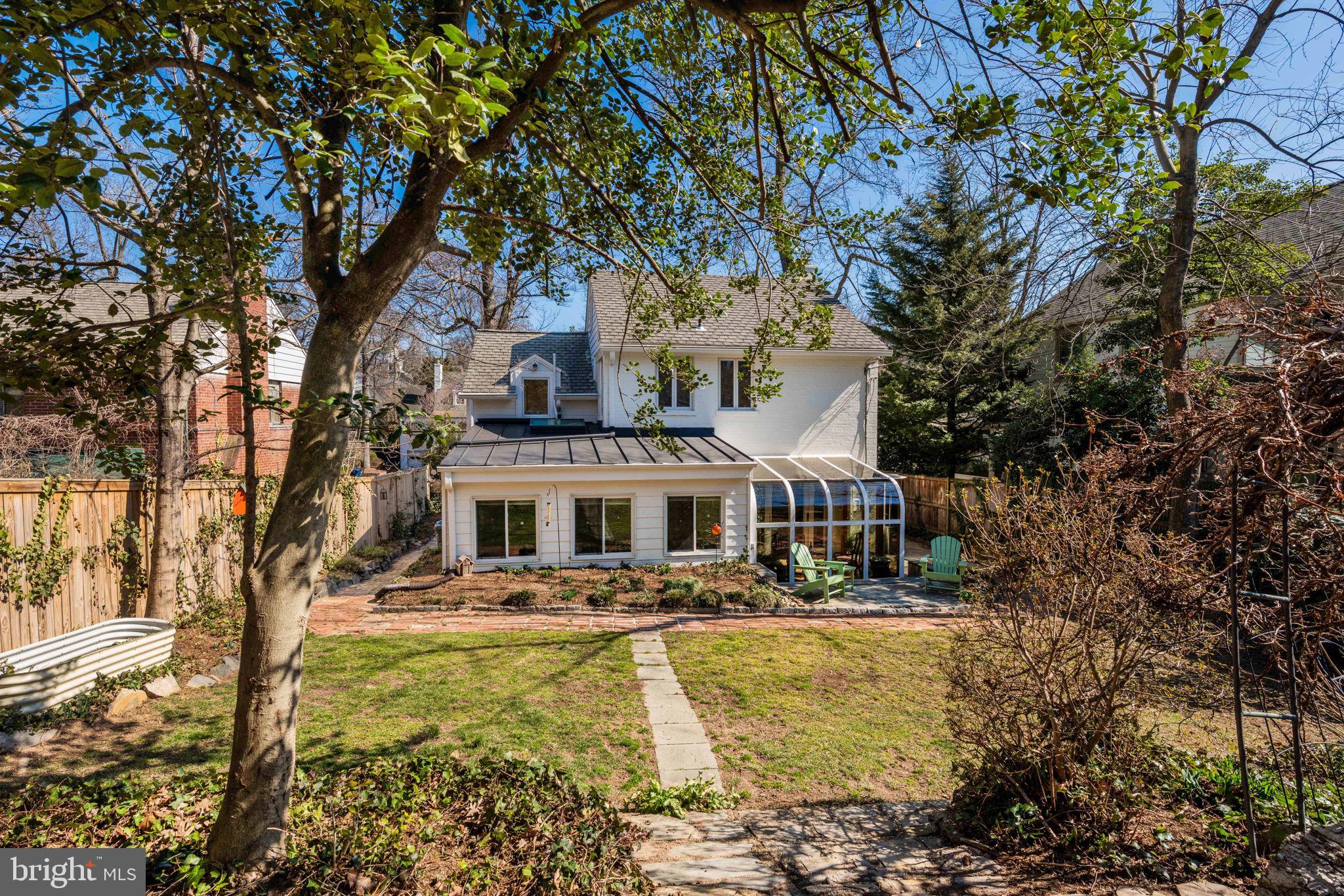 2904 RUSSELL ROAD