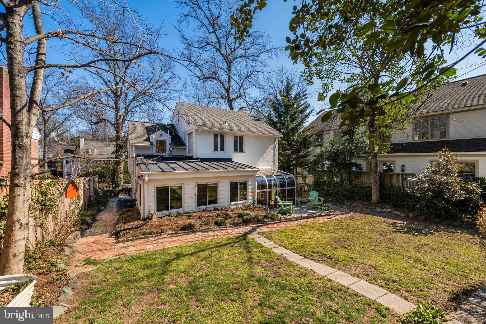 2904 RUSSELL ROAD