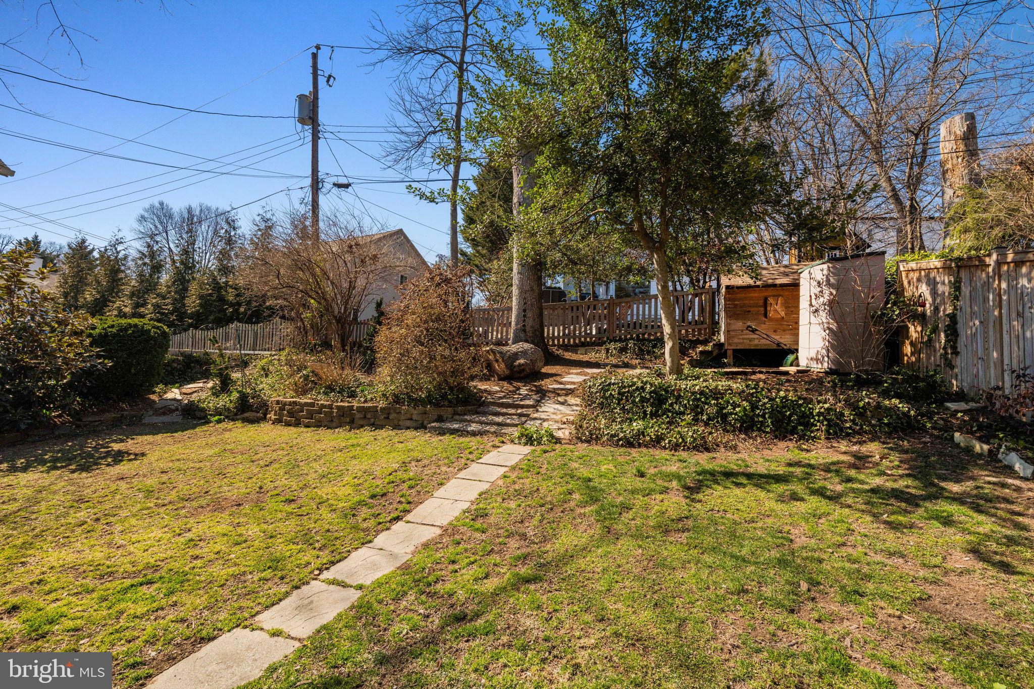 2904 RUSSELL ROAD