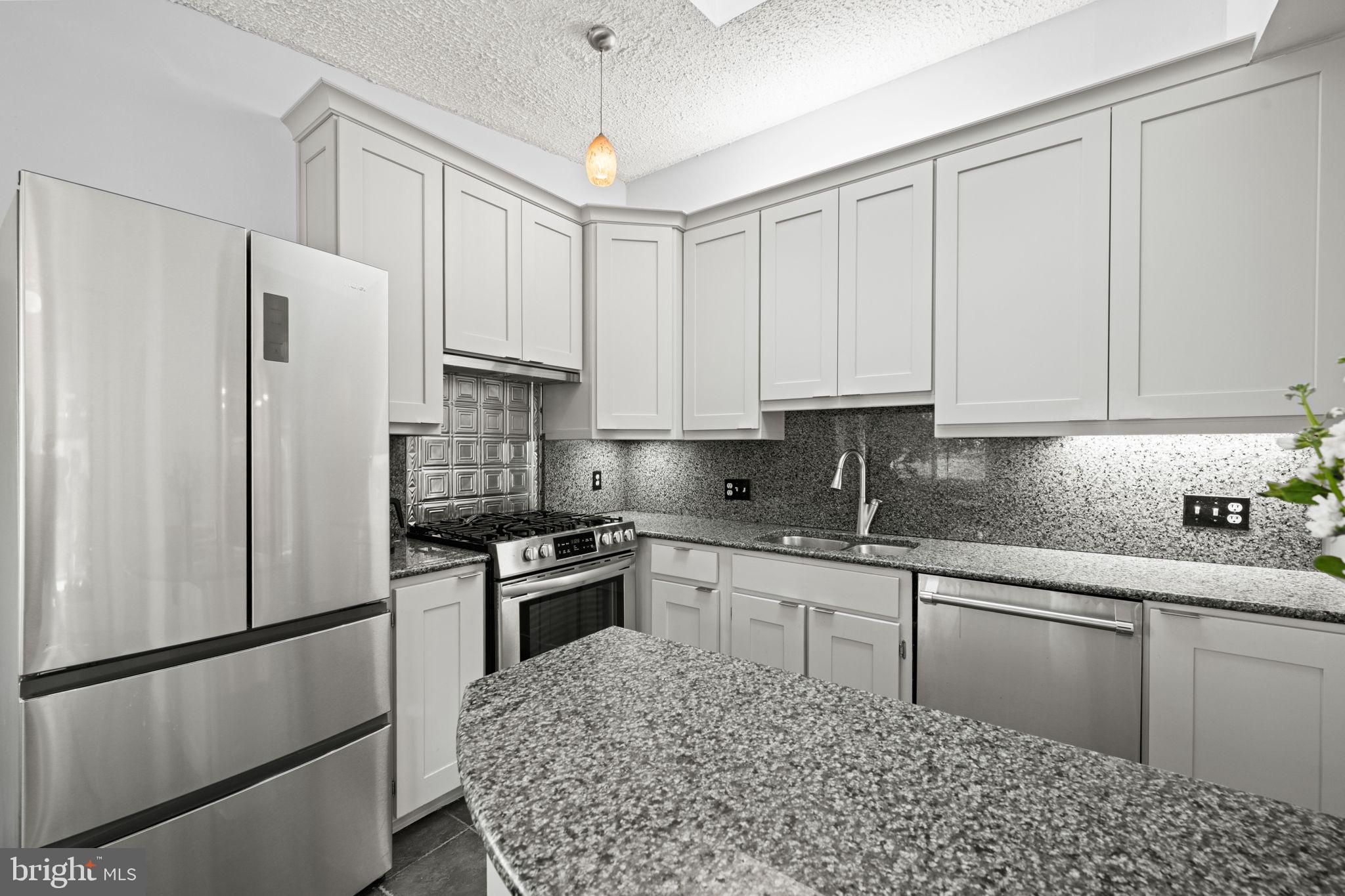 2904 RUSSELL ROAD
