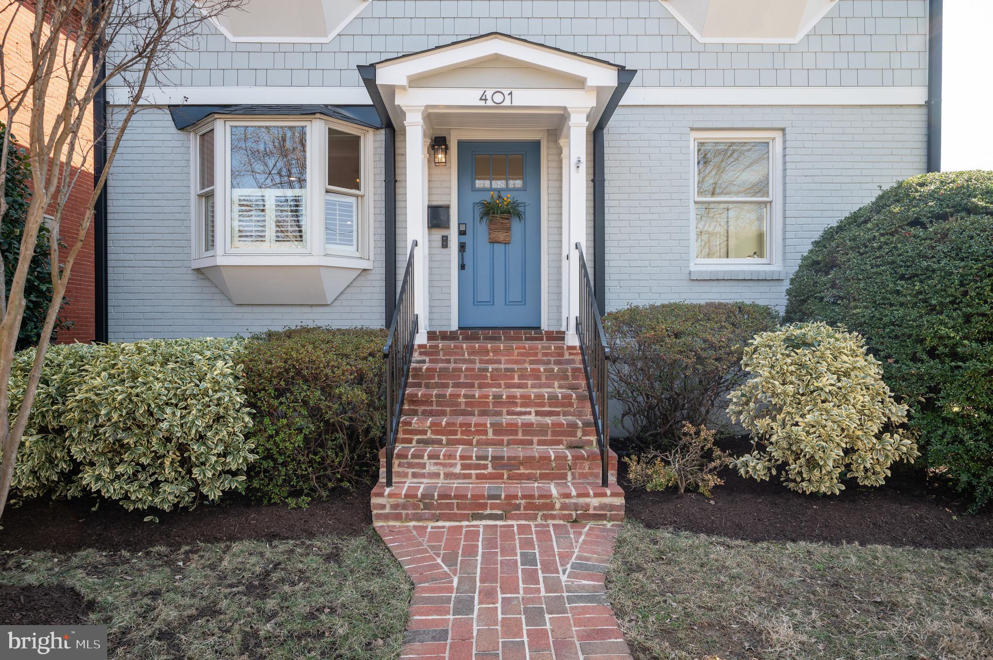 401 E CUSTIS AVENUE