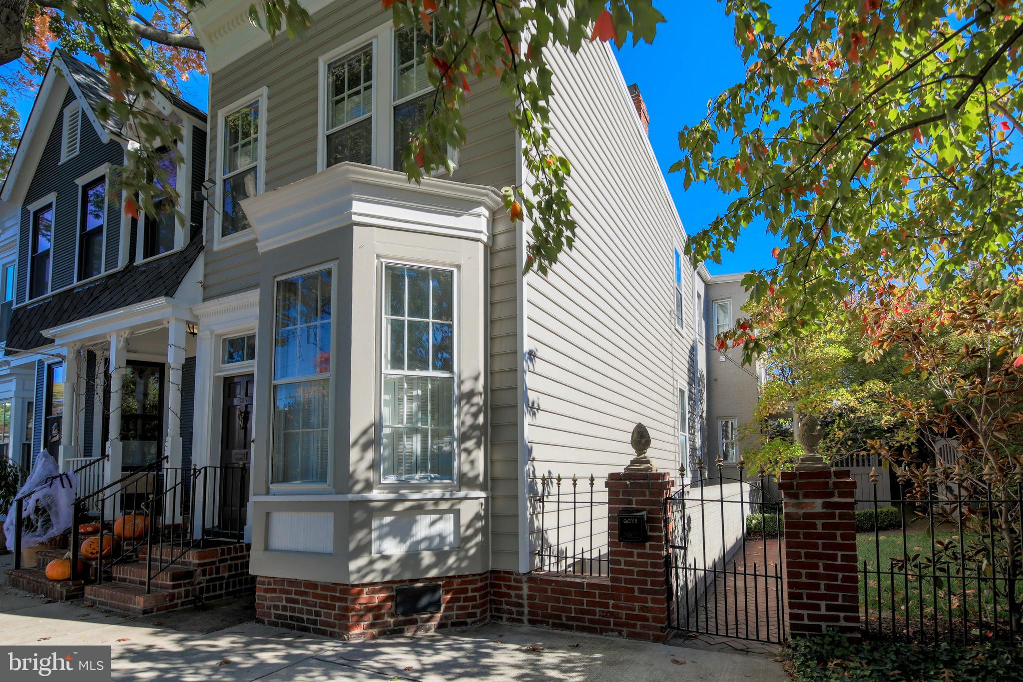 607 N COLUMBUS STREET BASEMENT