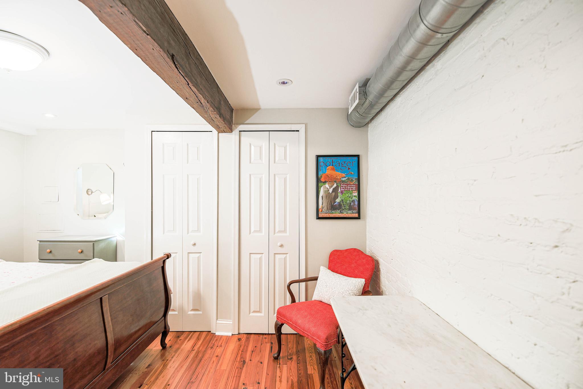 607 N COLUMBUS STREET BASEMENT