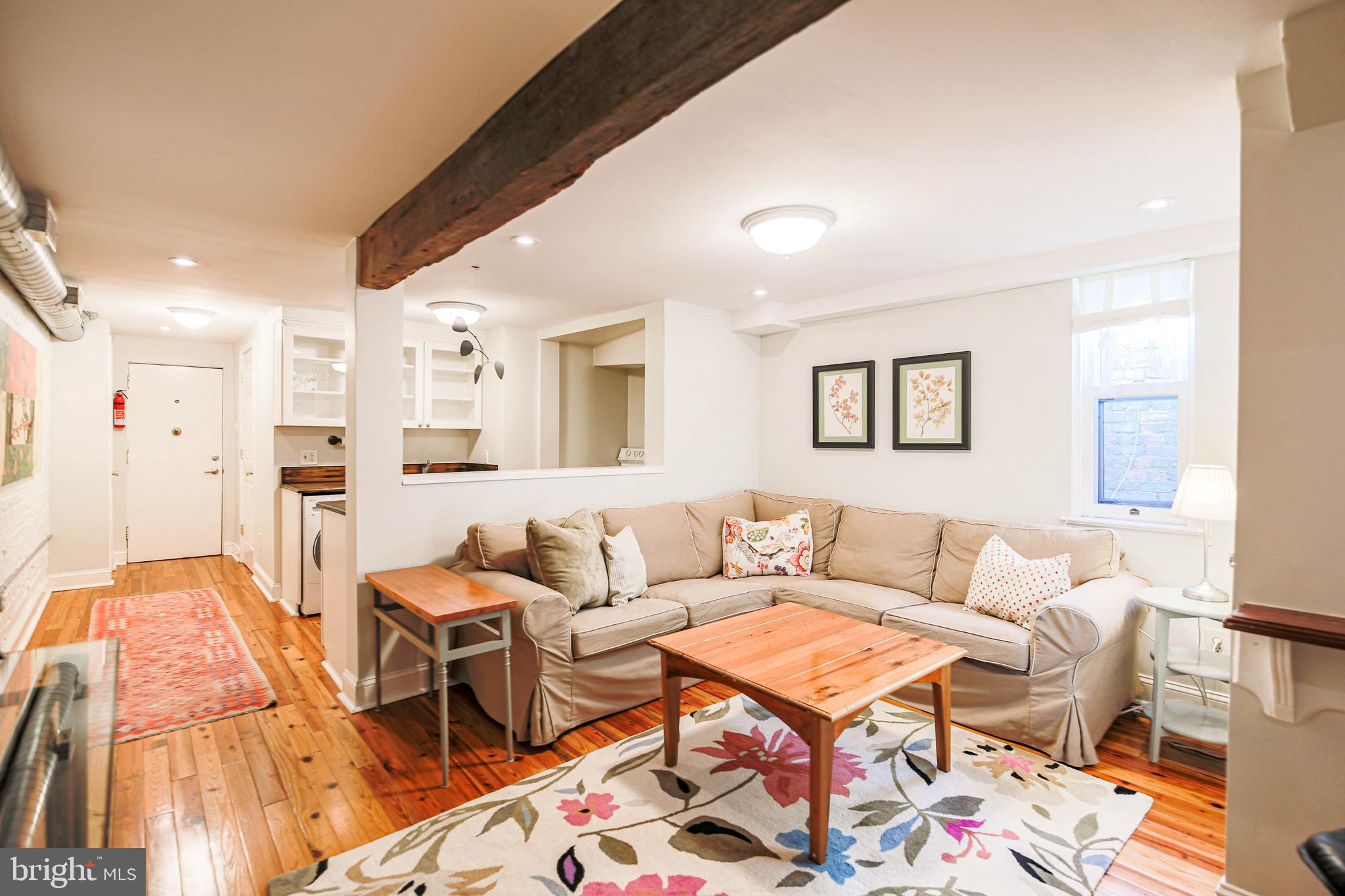 607 N COLUMBUS STREET BASEMENT