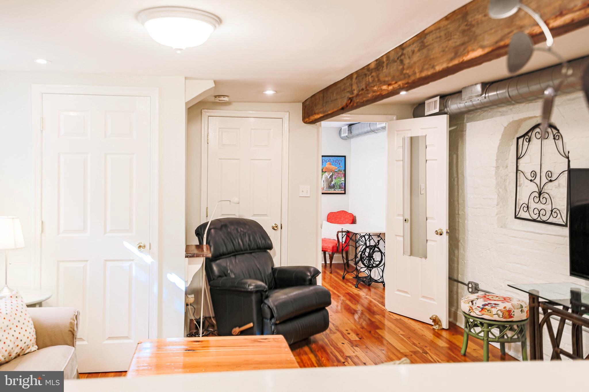 607 N COLUMBUS STREET BASEMENT