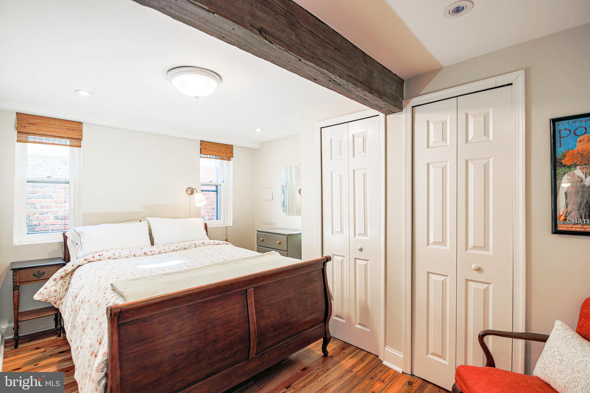 607 N COLUMBUS STREET BASEMENT