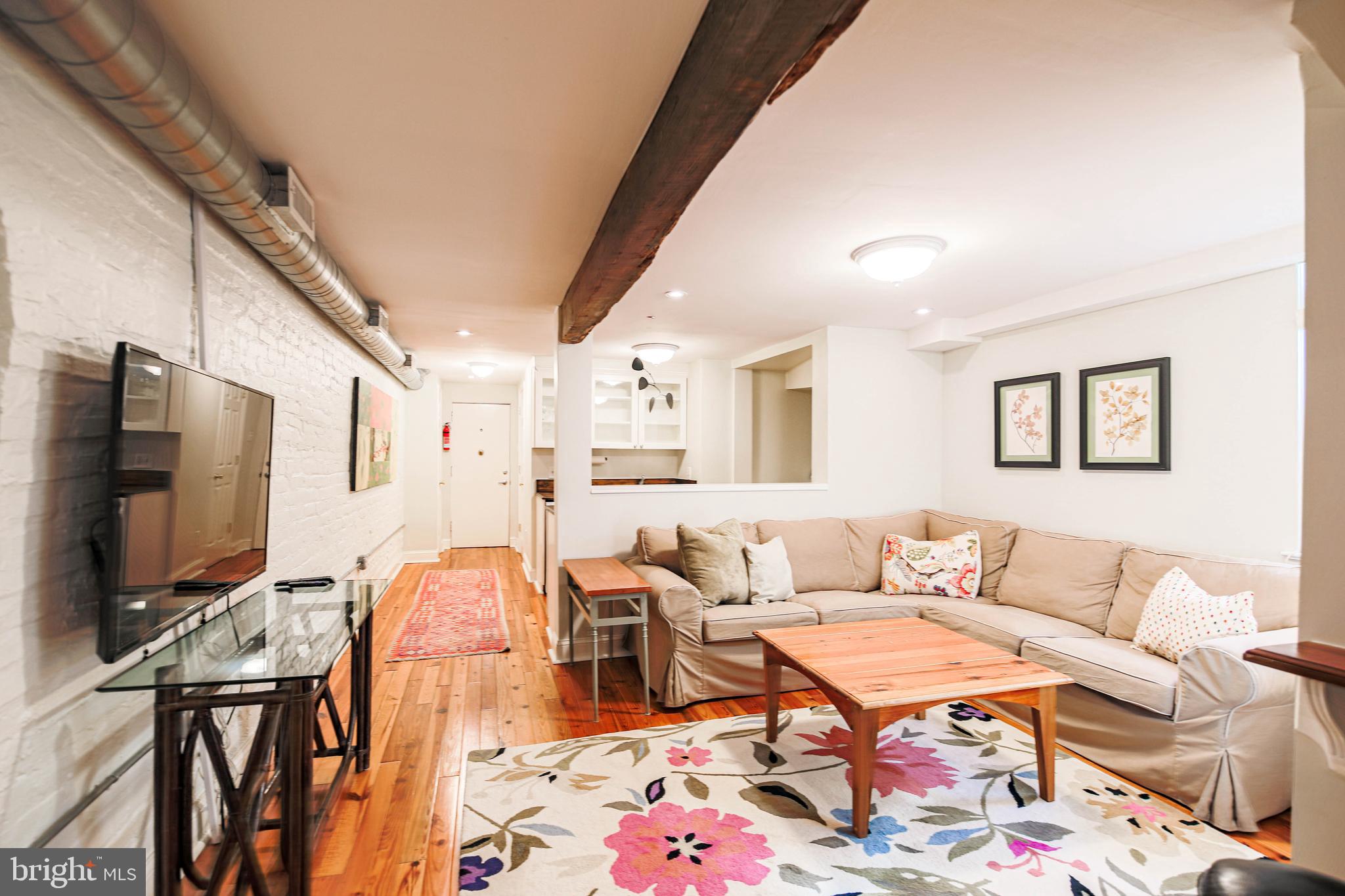 607 N COLUMBUS STREET BASEMENT