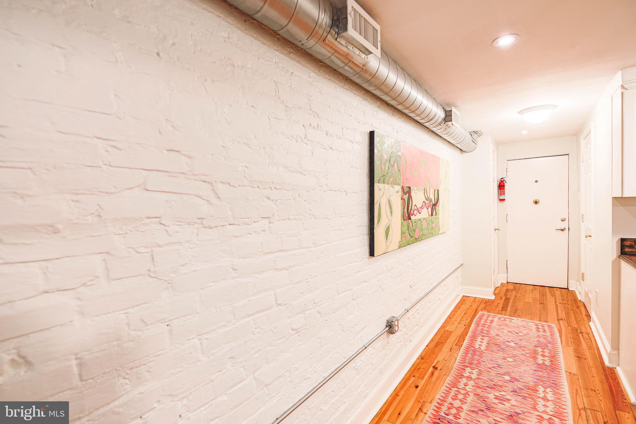 607 N COLUMBUS STREET BASEMENT