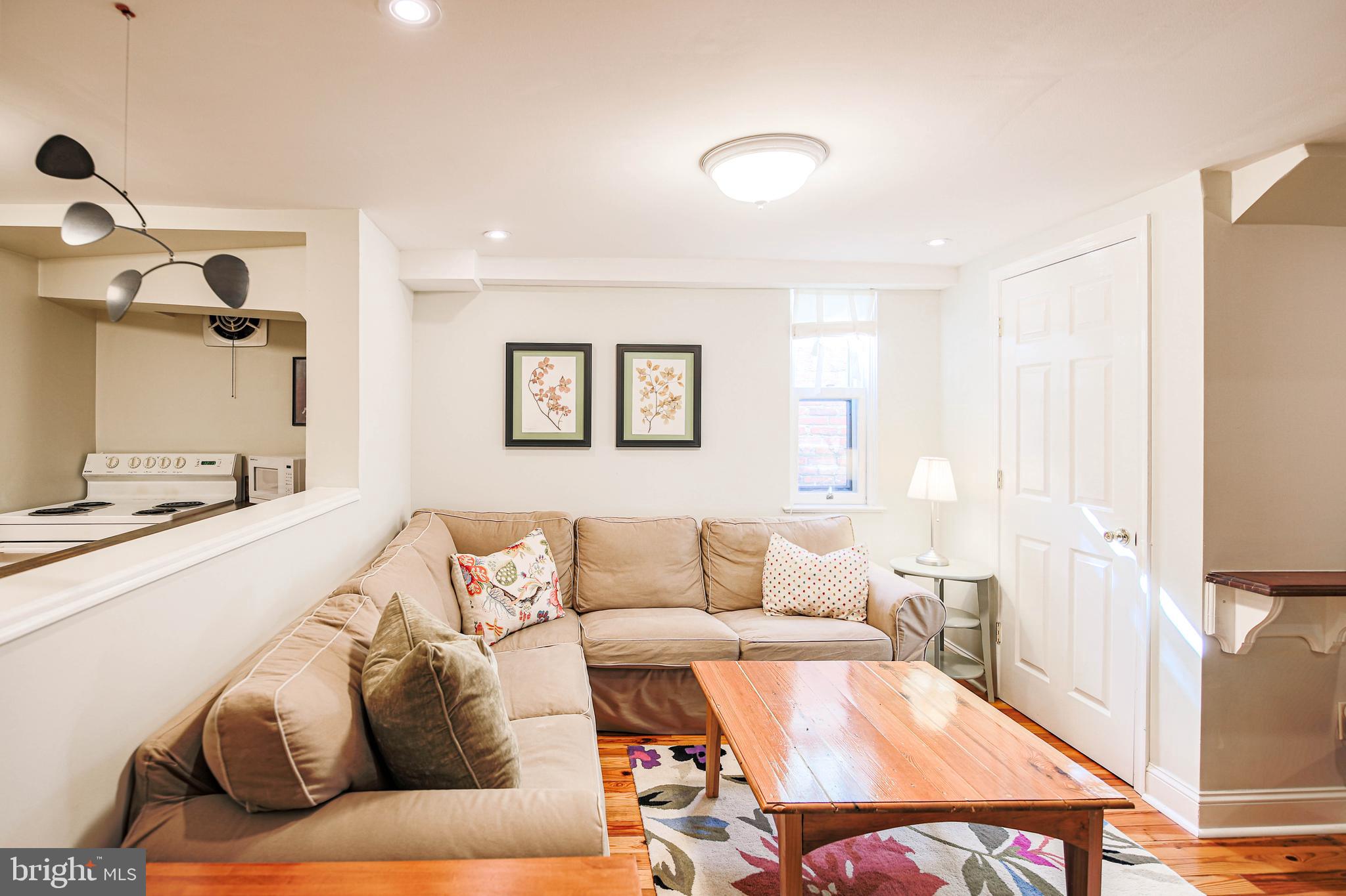 607 N COLUMBUS STREET BASEMENT
