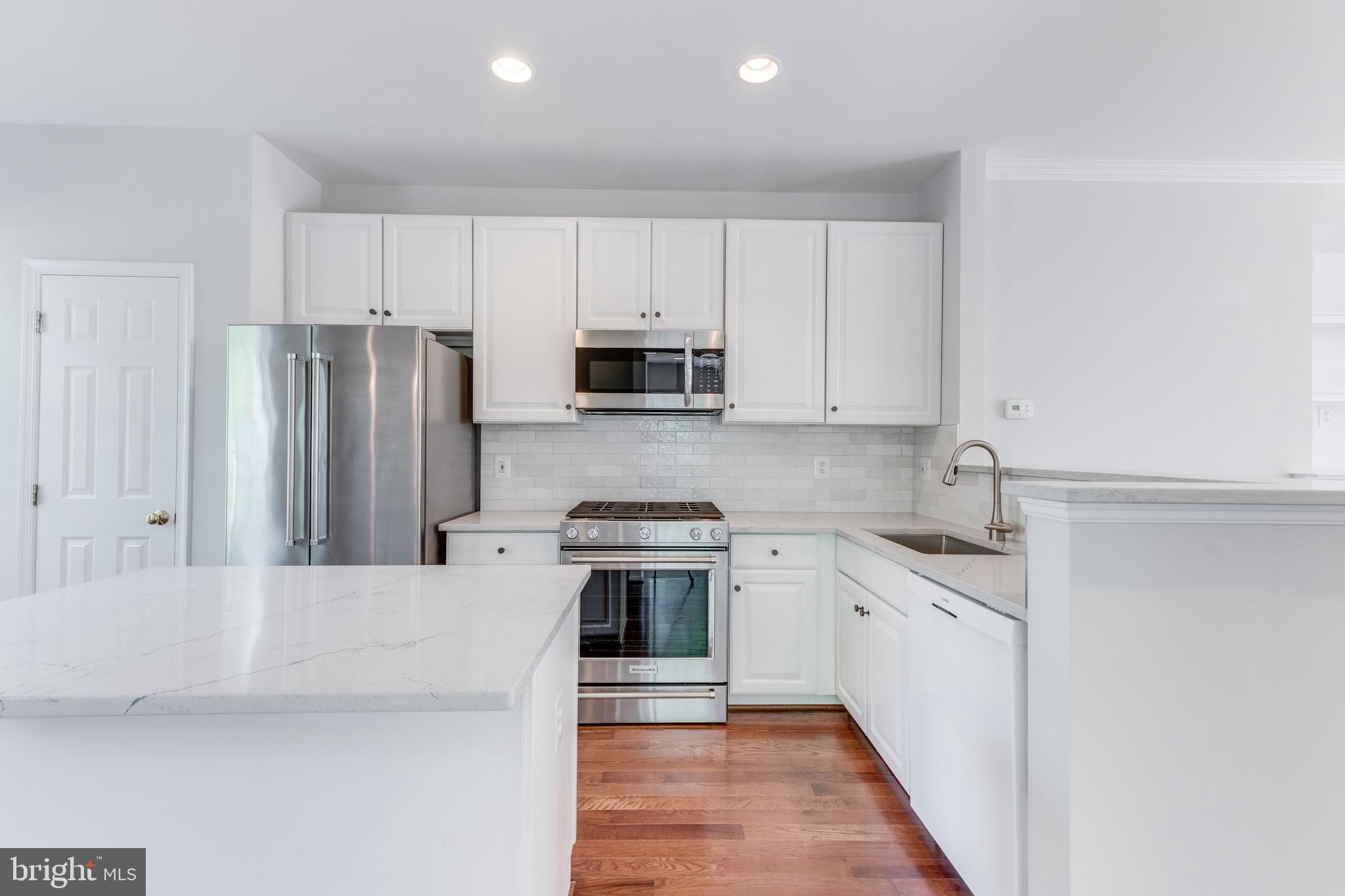 176 BARRETT PLACE