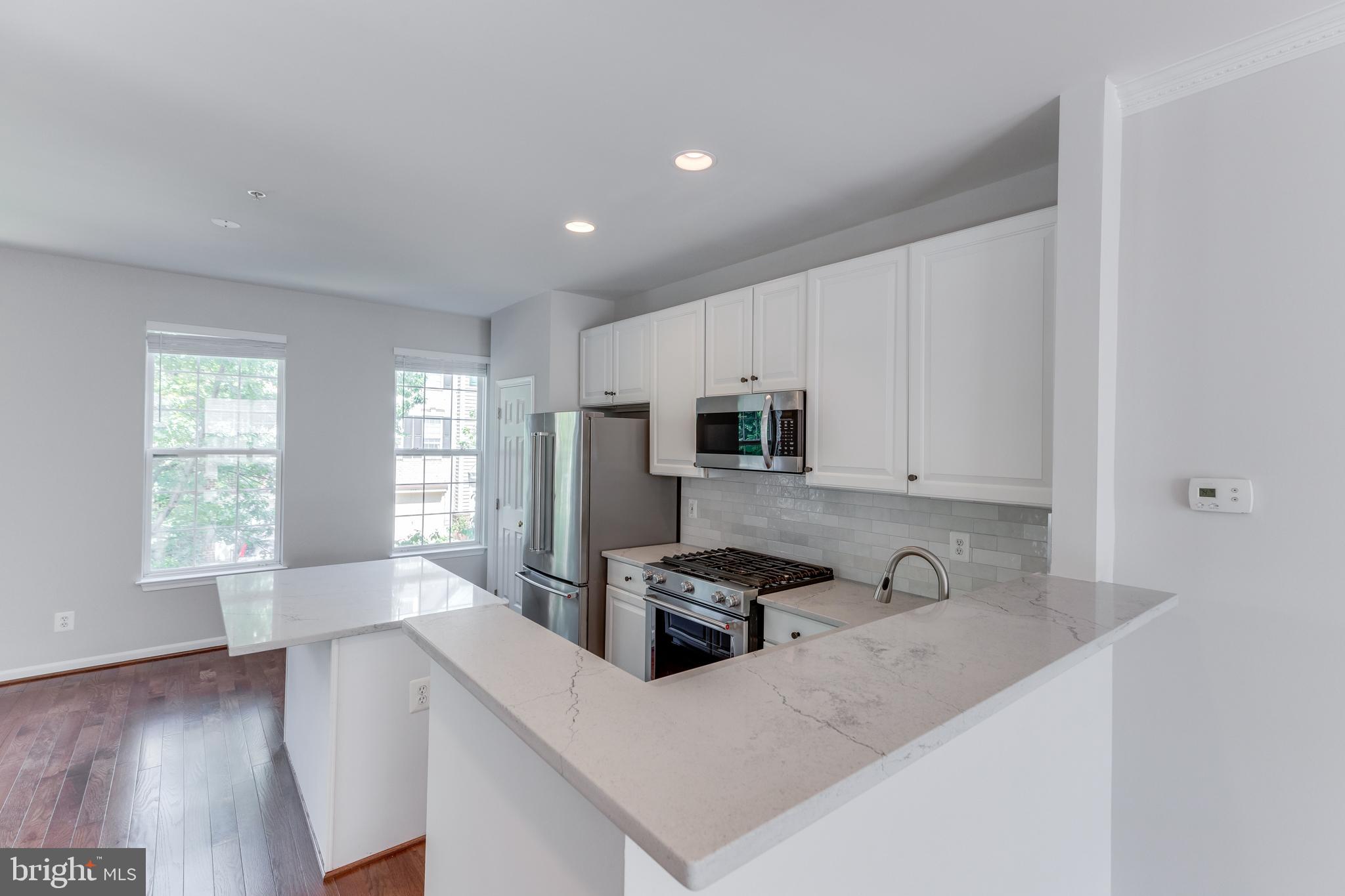 176 BARRETT PLACE
