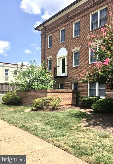1211 N PITT STREET 2B