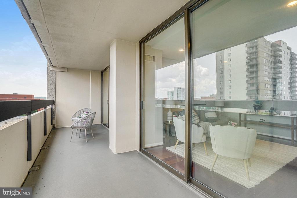 400 MADISON STREET 704