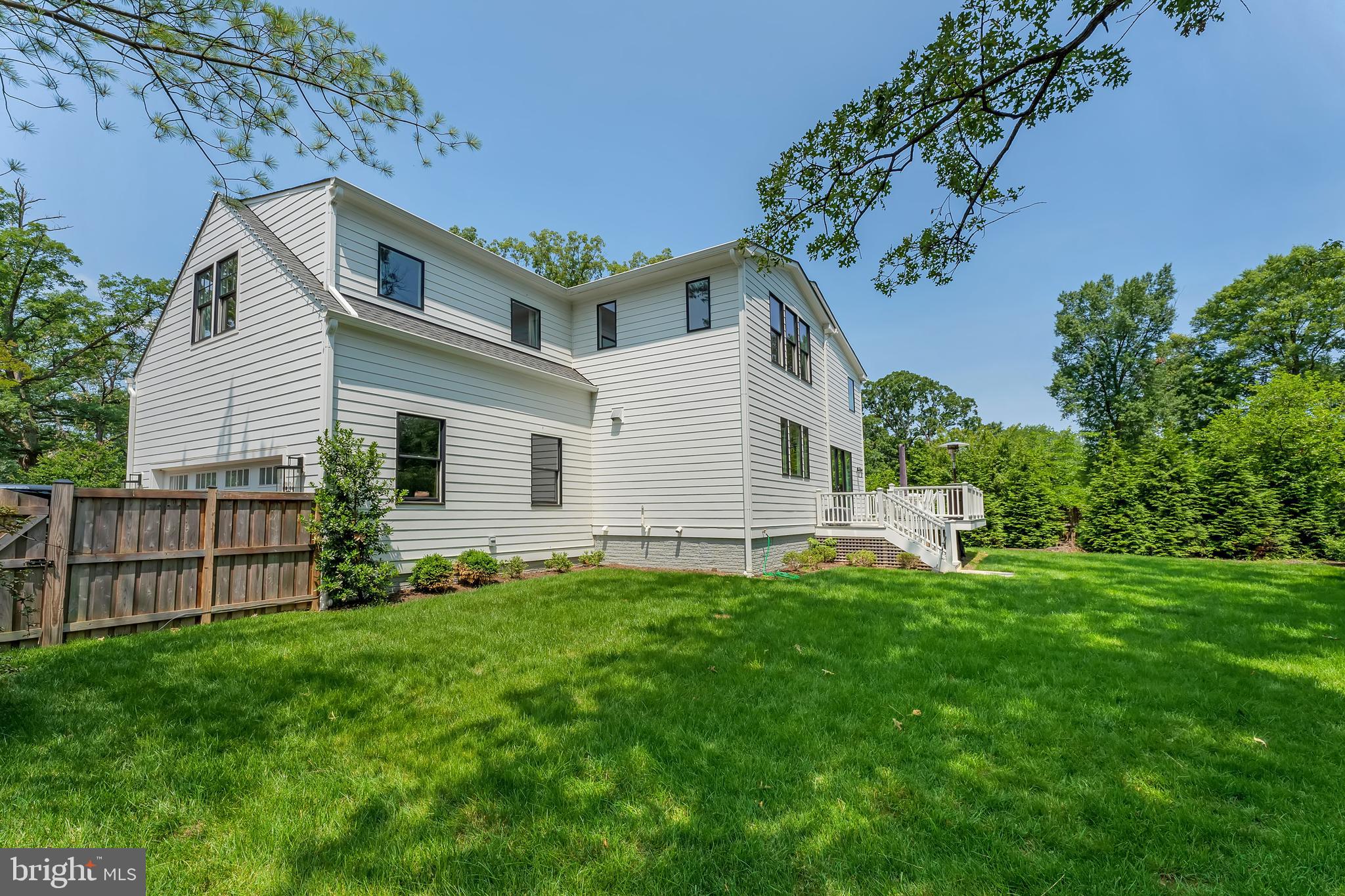 2025 SCROGGINS ROAD