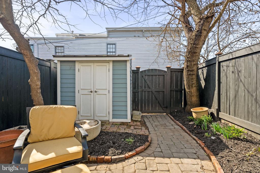 1226 PRINCE STREET