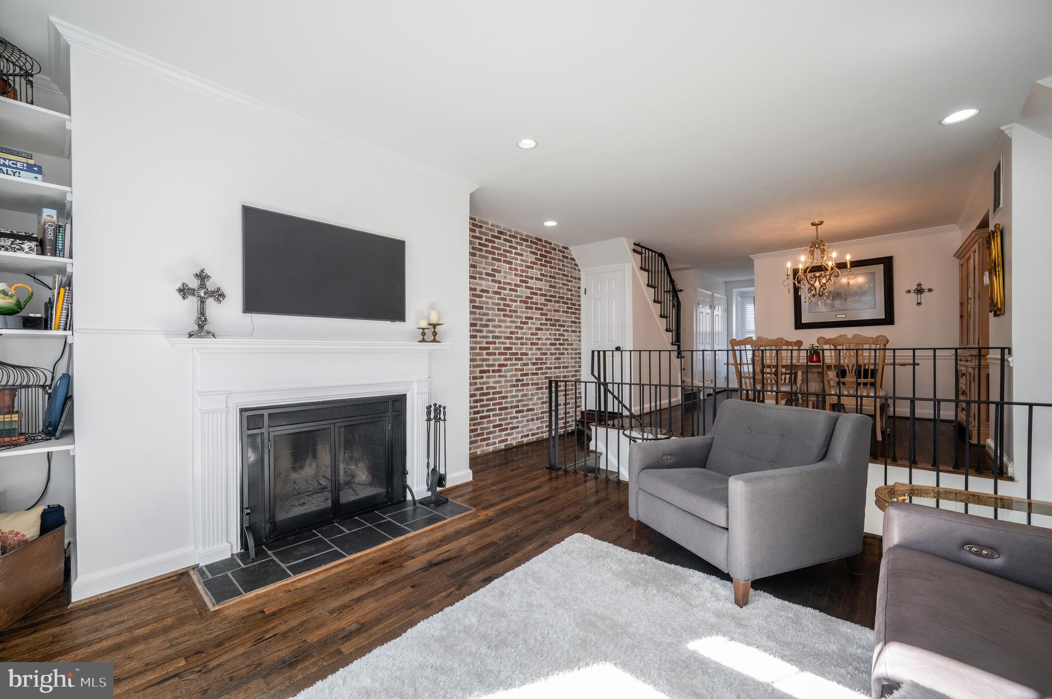 1015 PENDLETON STREET