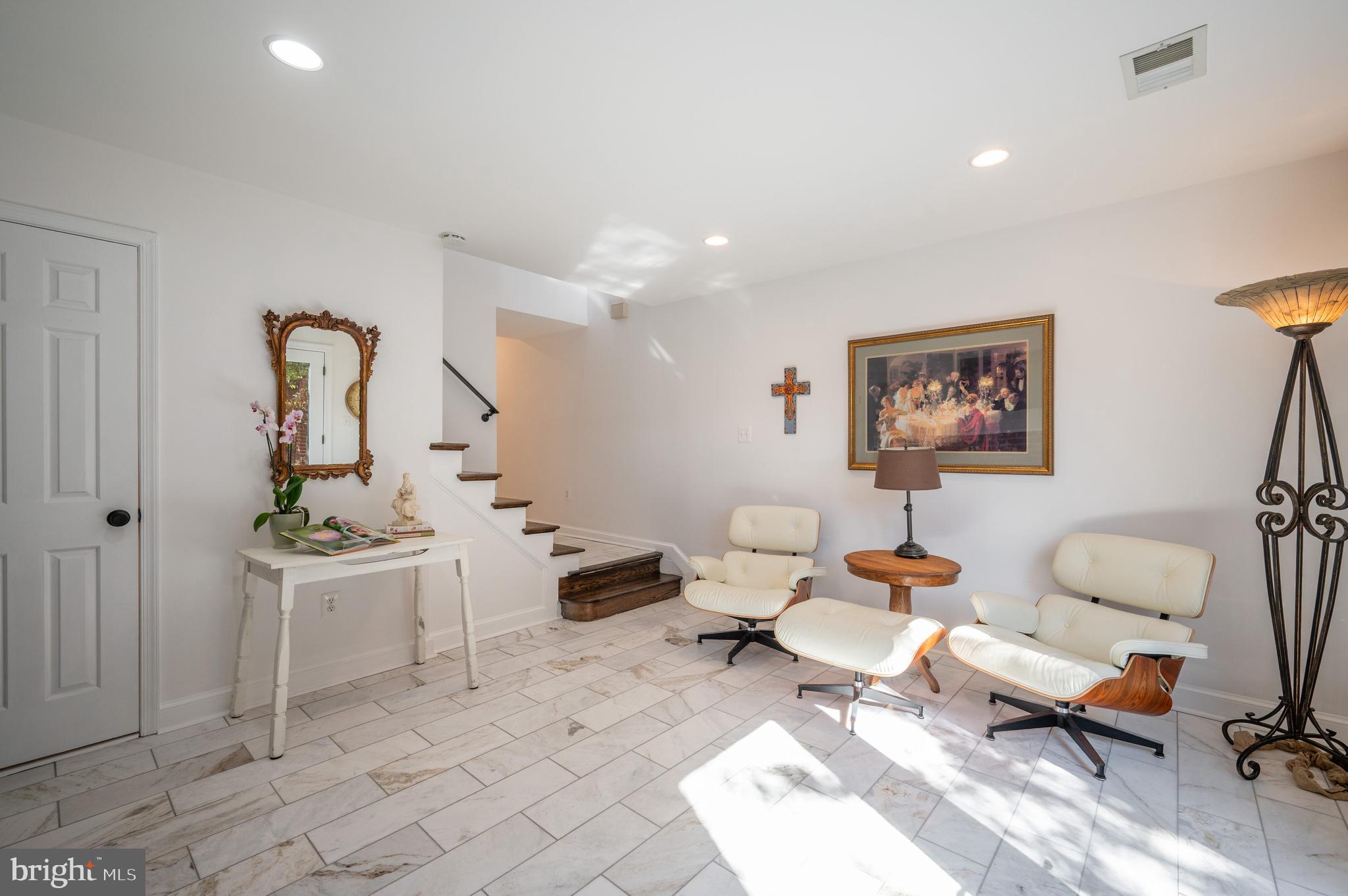 1015 PENDLETON STREET