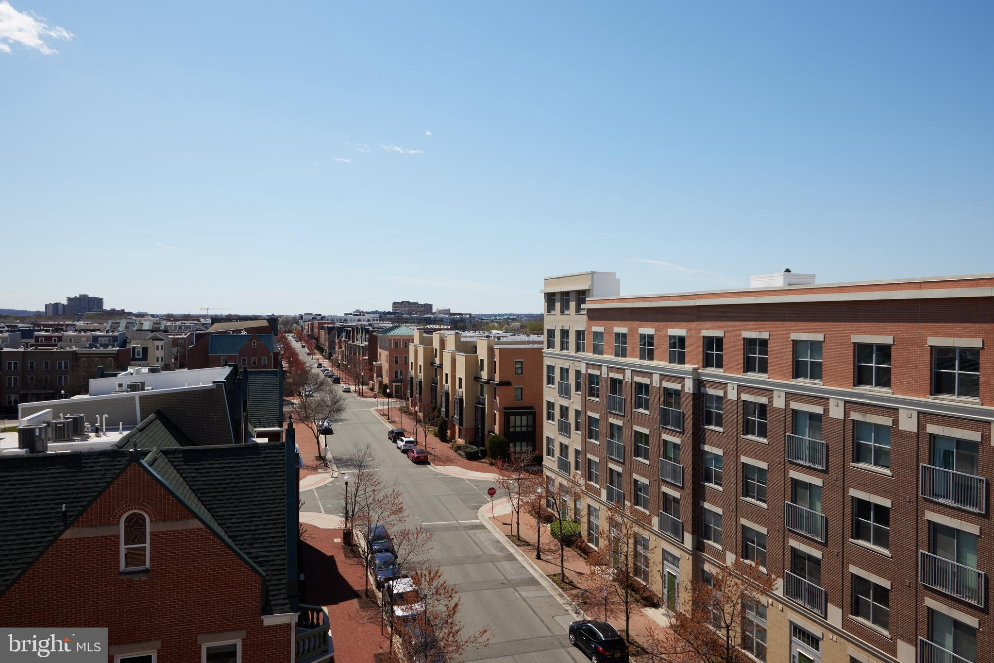 701 SWANN AVENUE 604