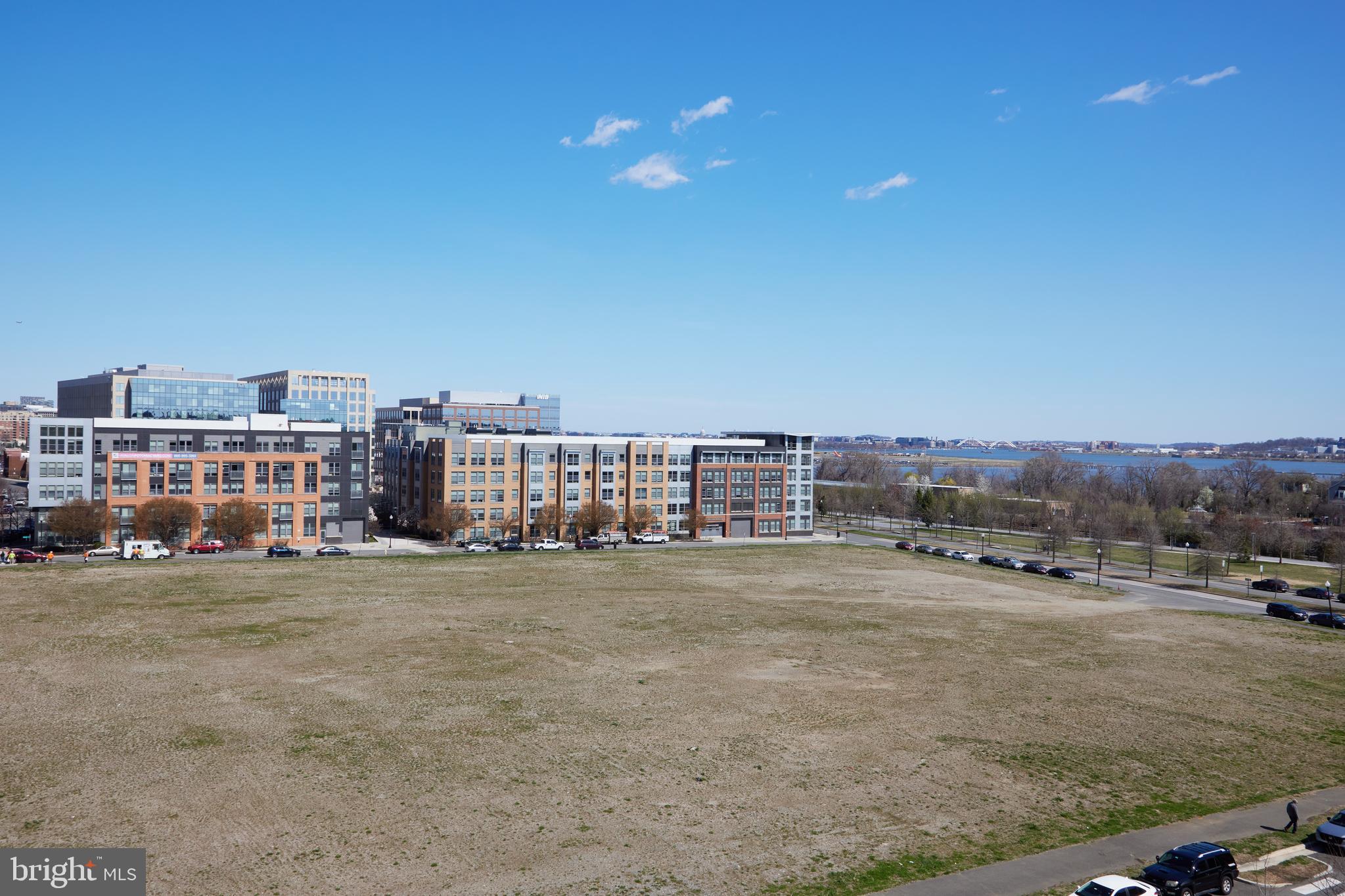 701 SWANN AVENUE 604