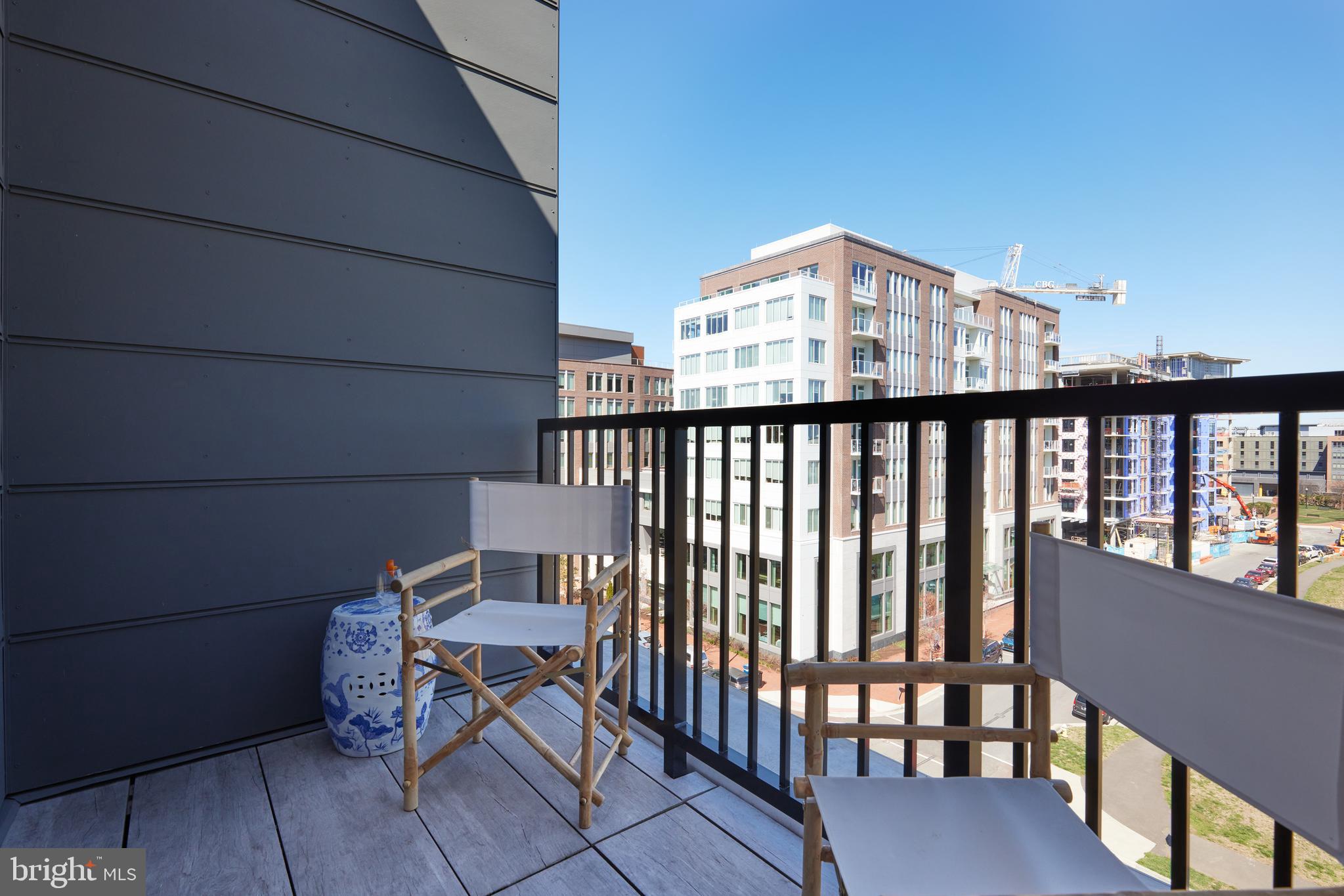 701 SWANN AVENUE 604