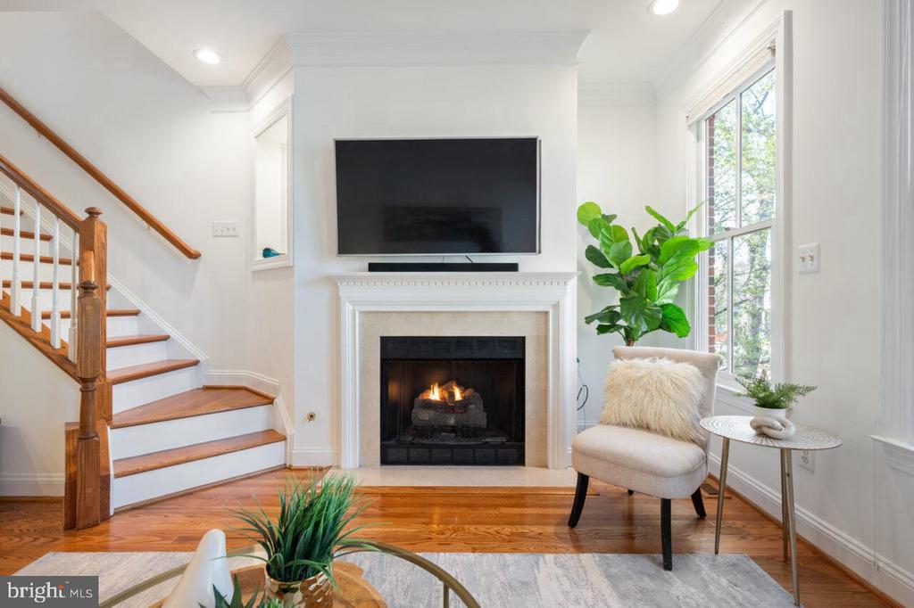 1112 DUKE STREET