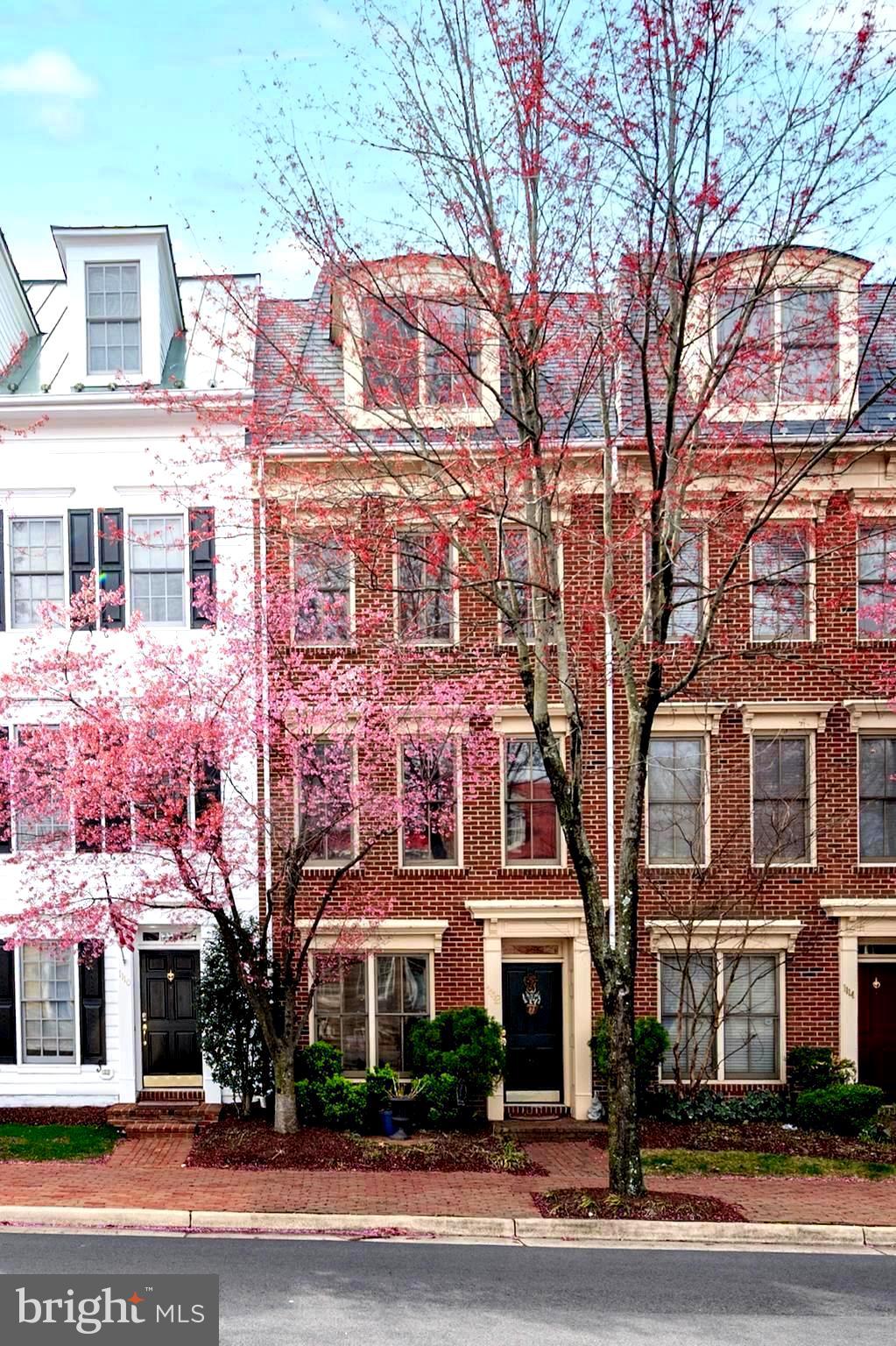 1112 DUKE STREET