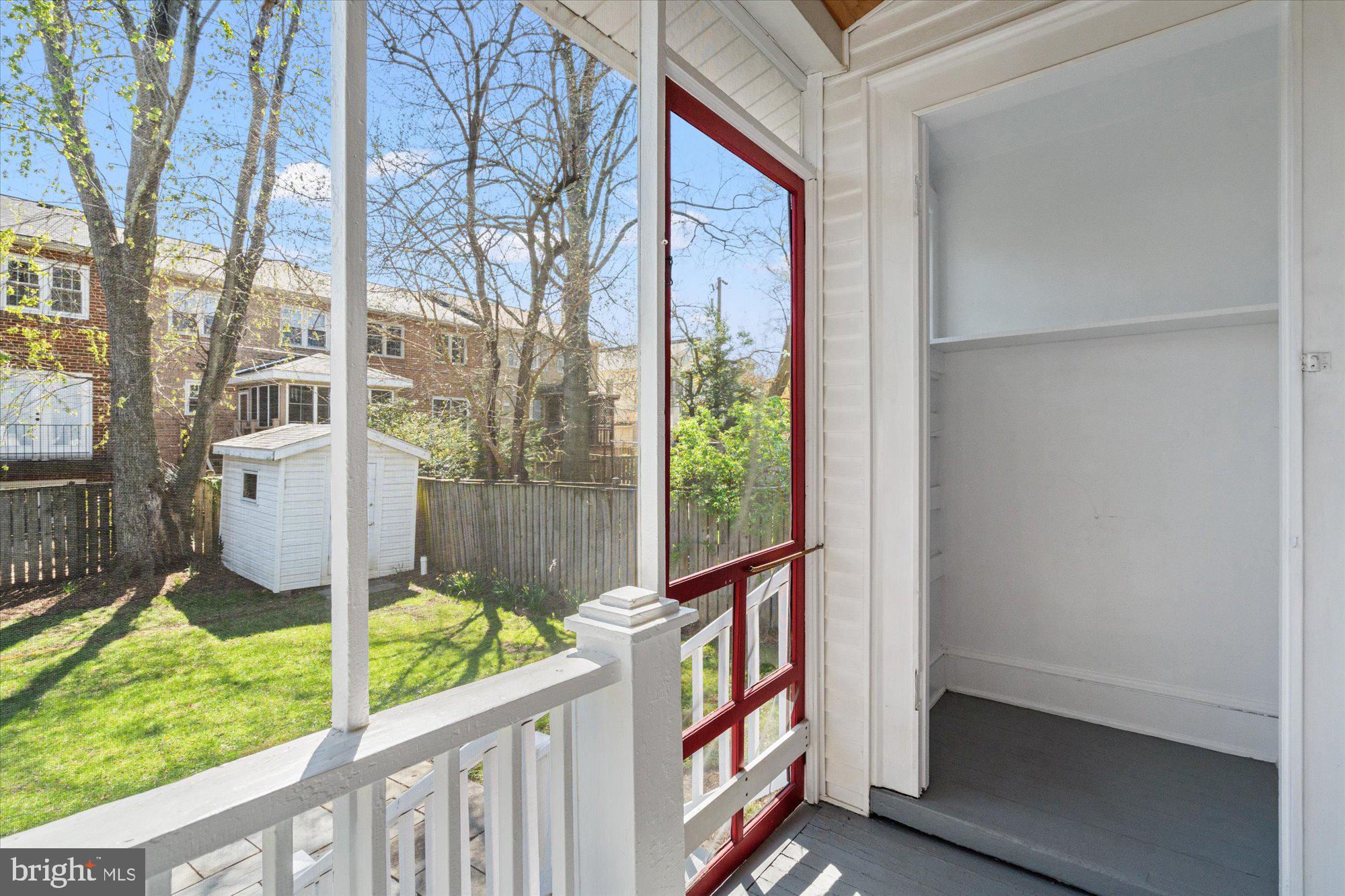 20 W MASONIC VIEW AVENUE