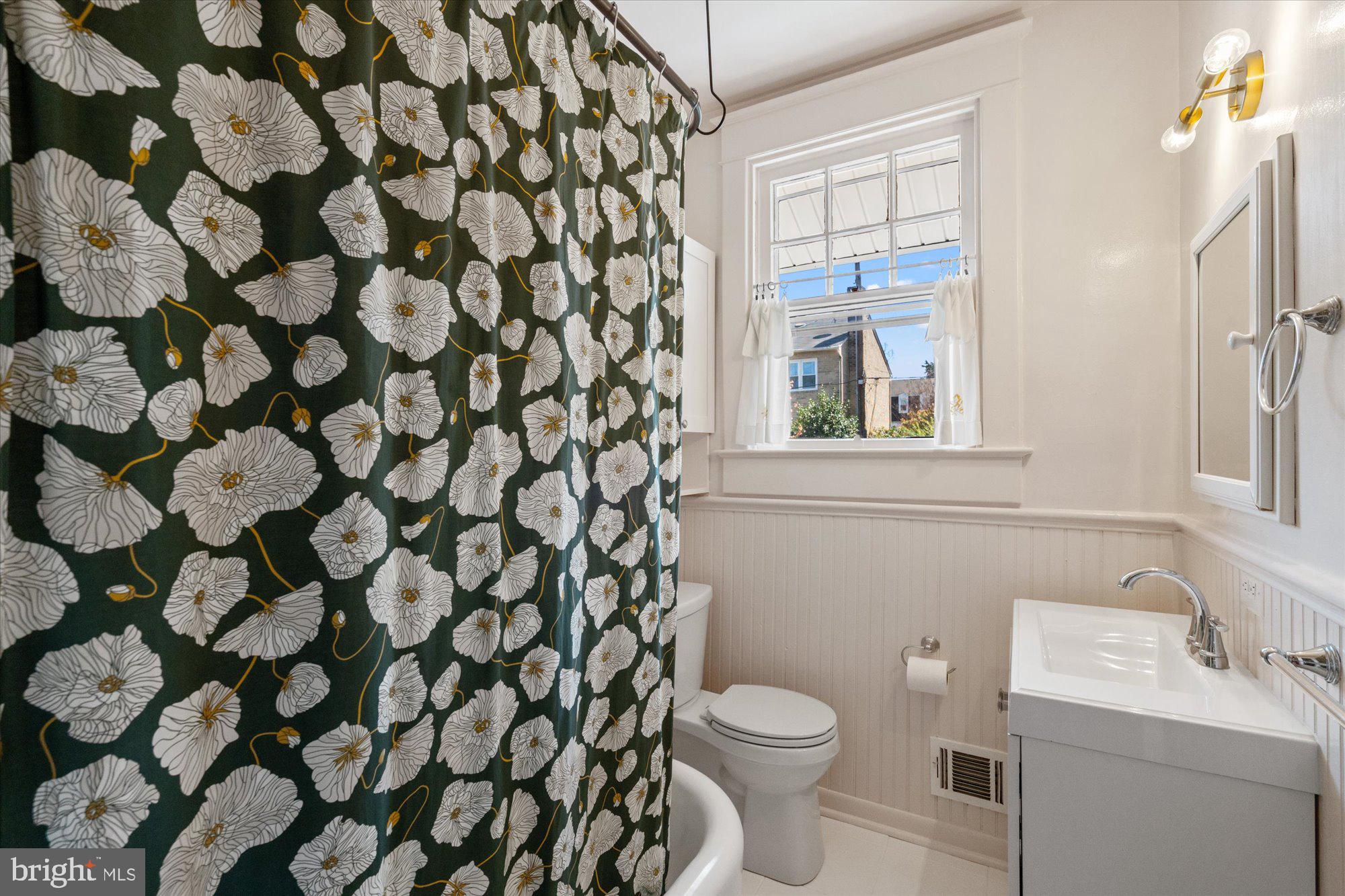 20 W MASONIC VIEW AVENUE