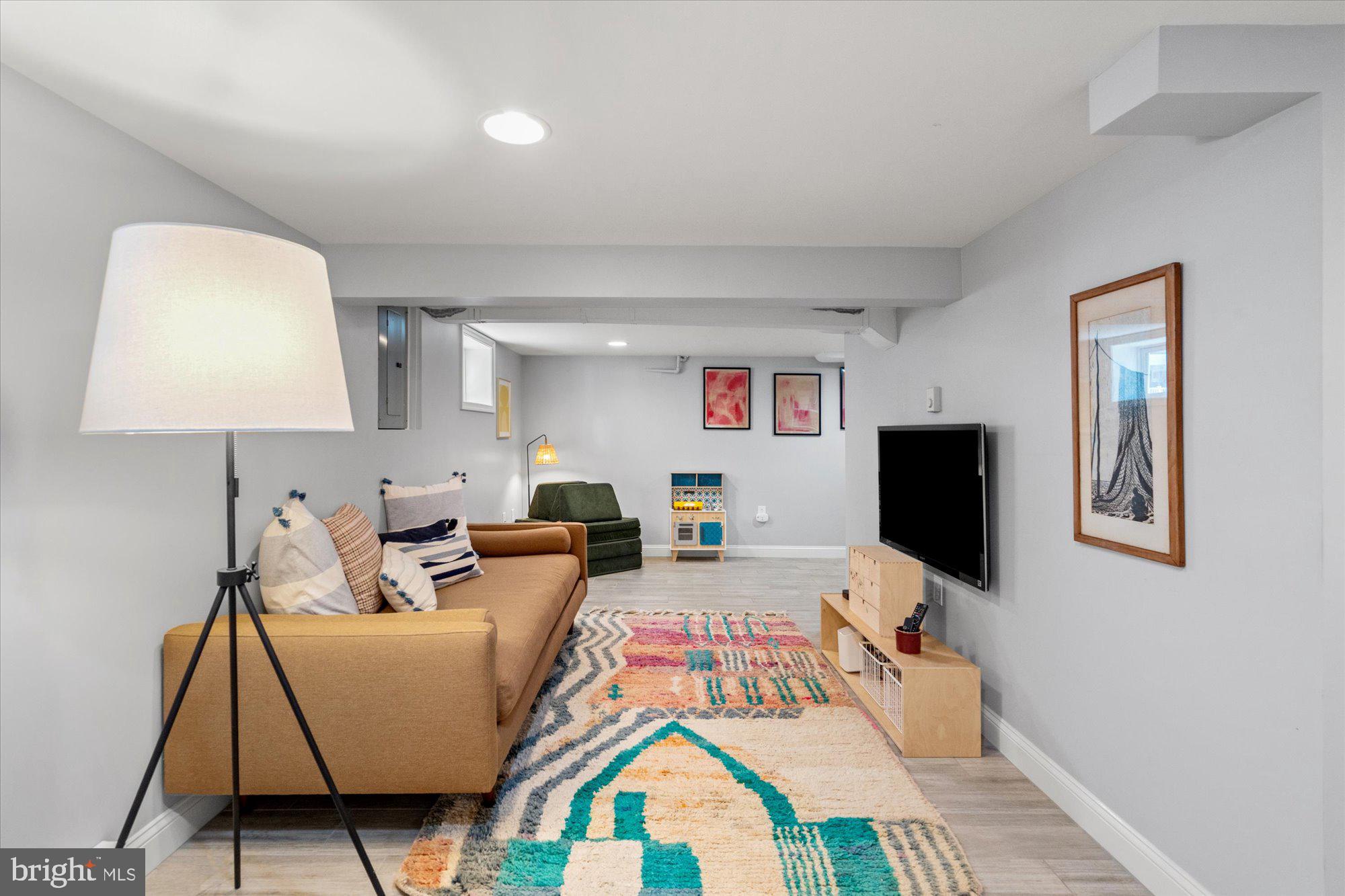 20 W MASONIC VIEW AVENUE