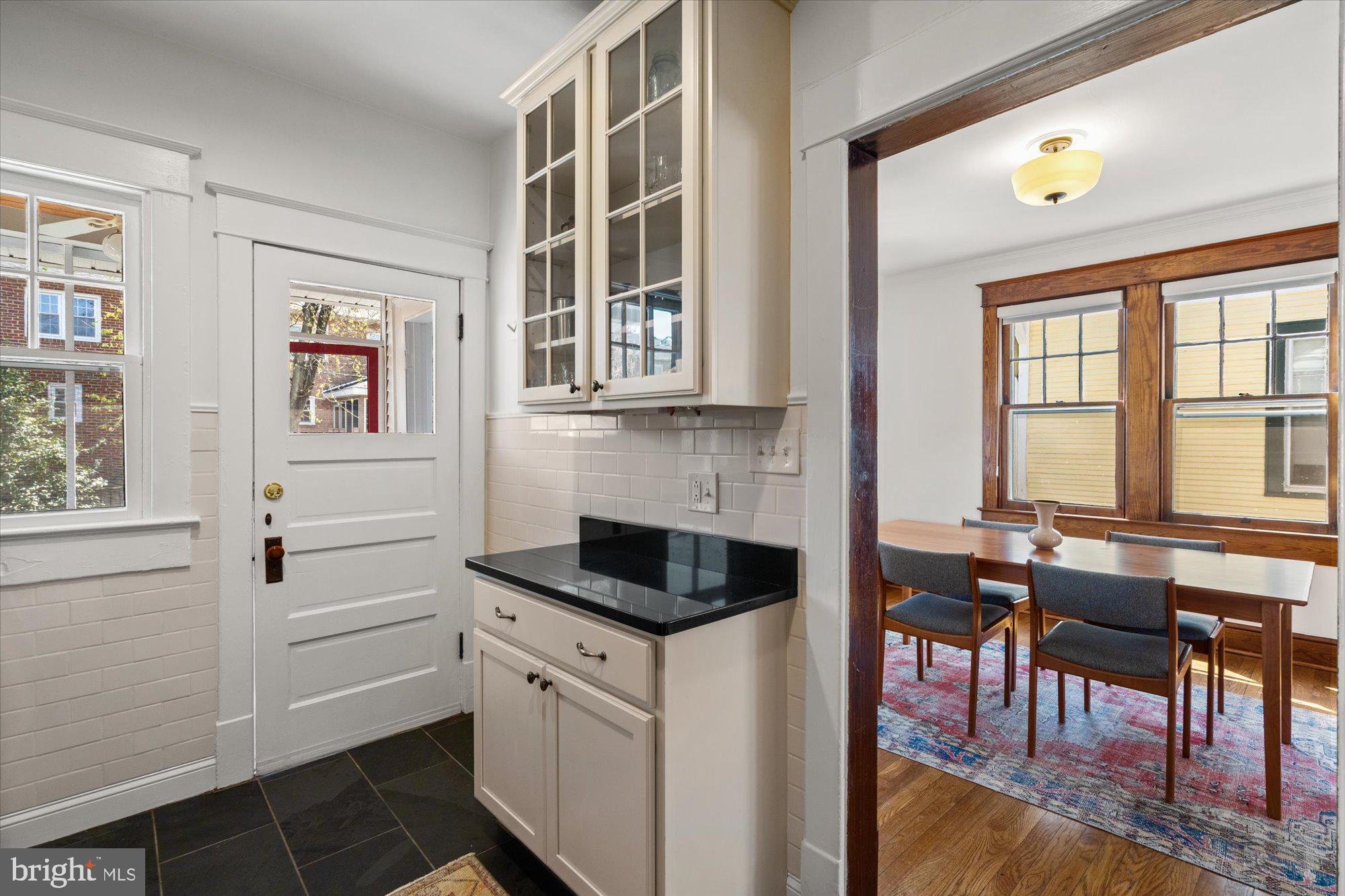 20 W MASONIC VIEW AVENUE